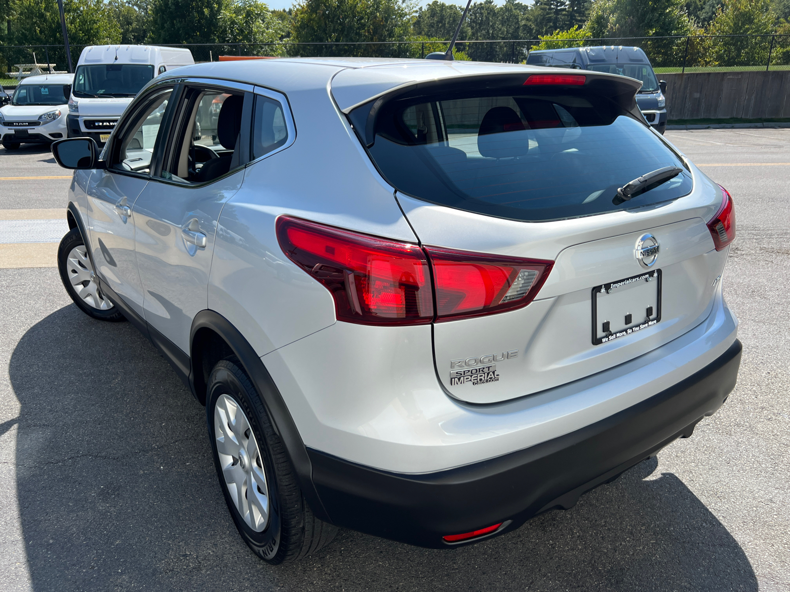 2019 Nissan Rogue Sport S 7