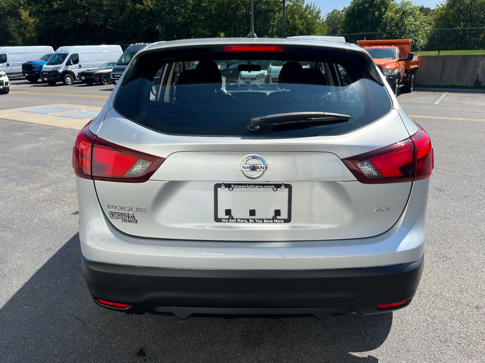 2019 Nissan Rogue Sport S 8