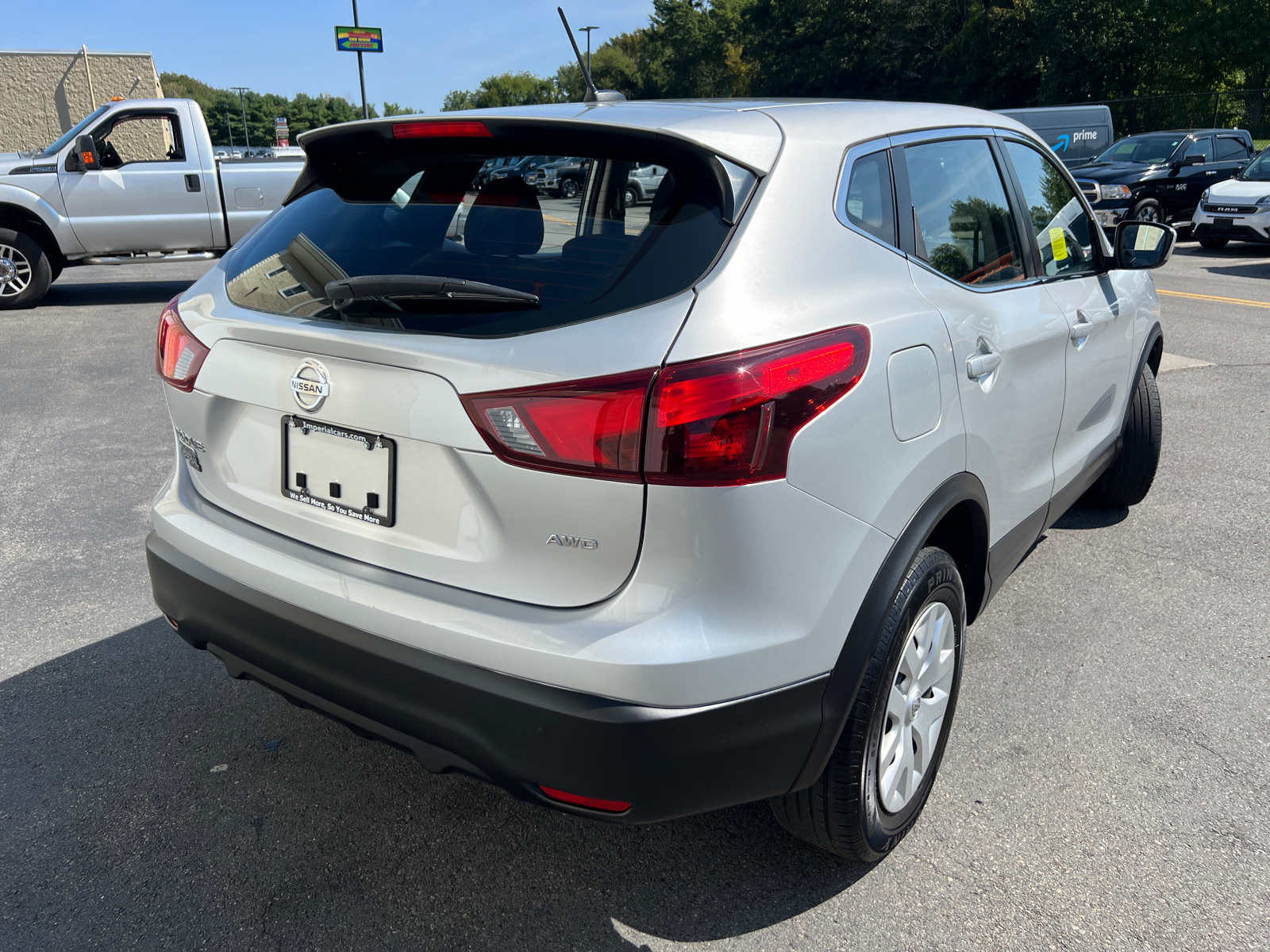 2019 Nissan Rogue Sport S 10