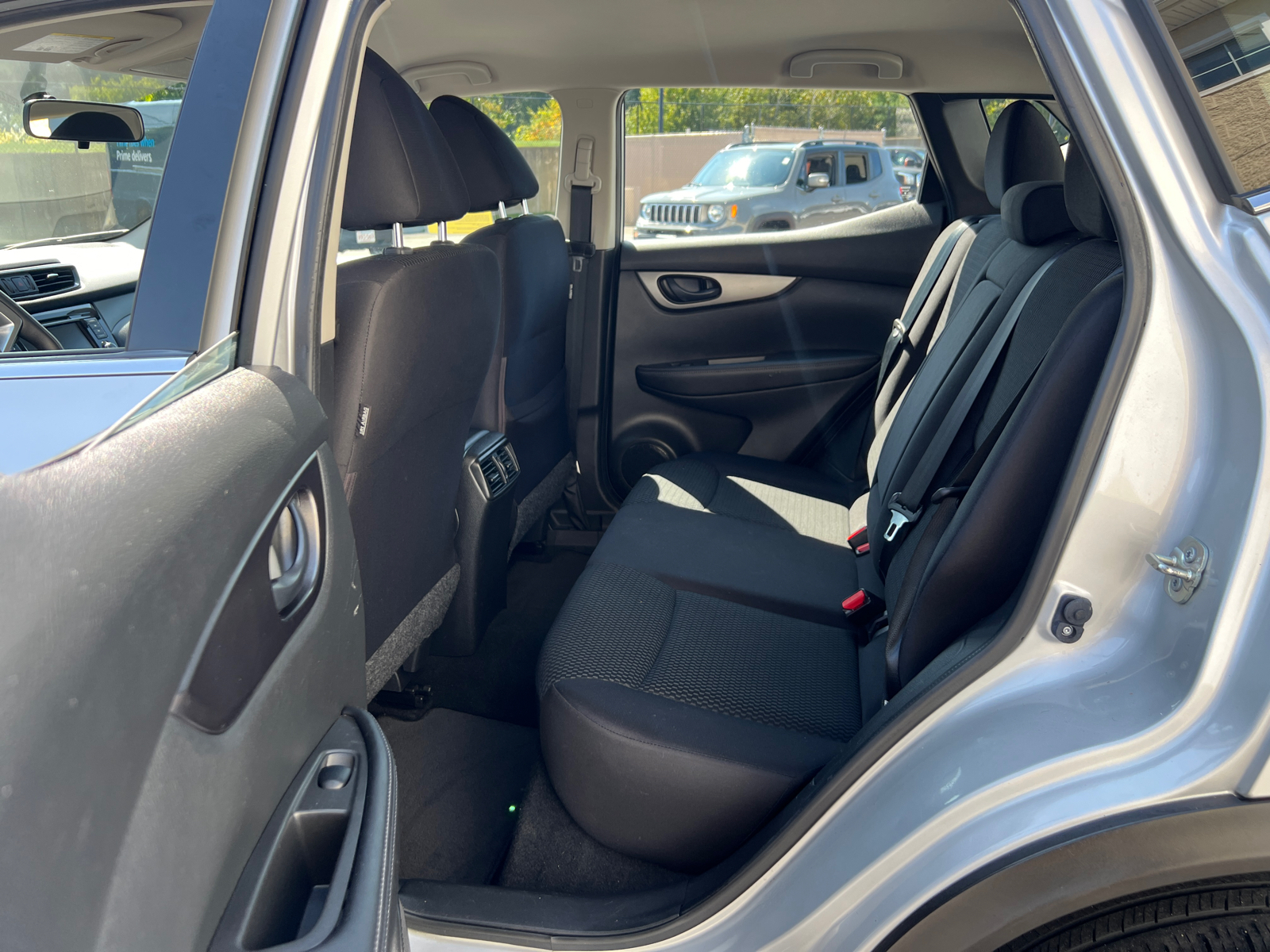 2019 Nissan Rogue Sport S 13