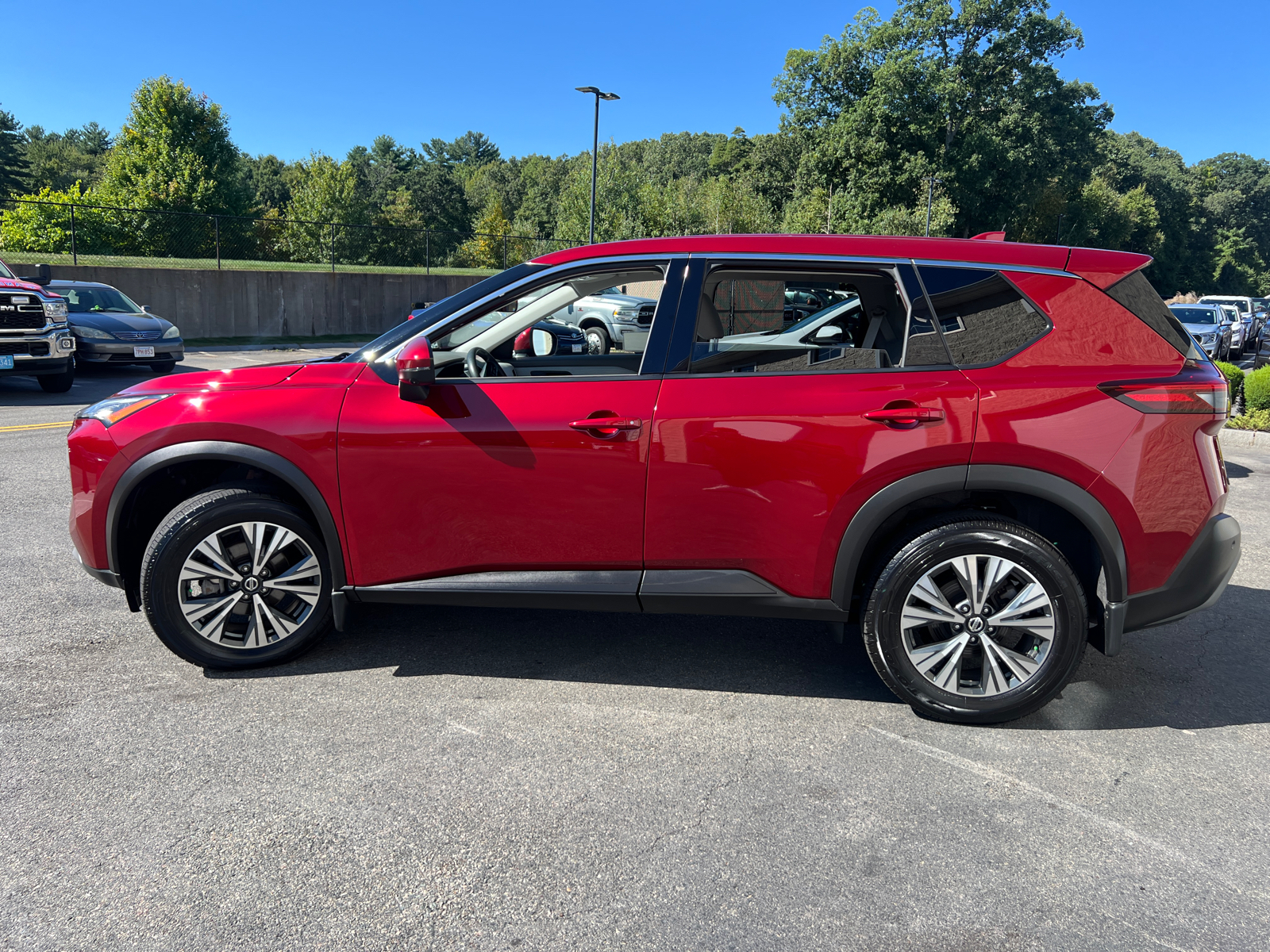 2021 Nissan Rogue SV 5