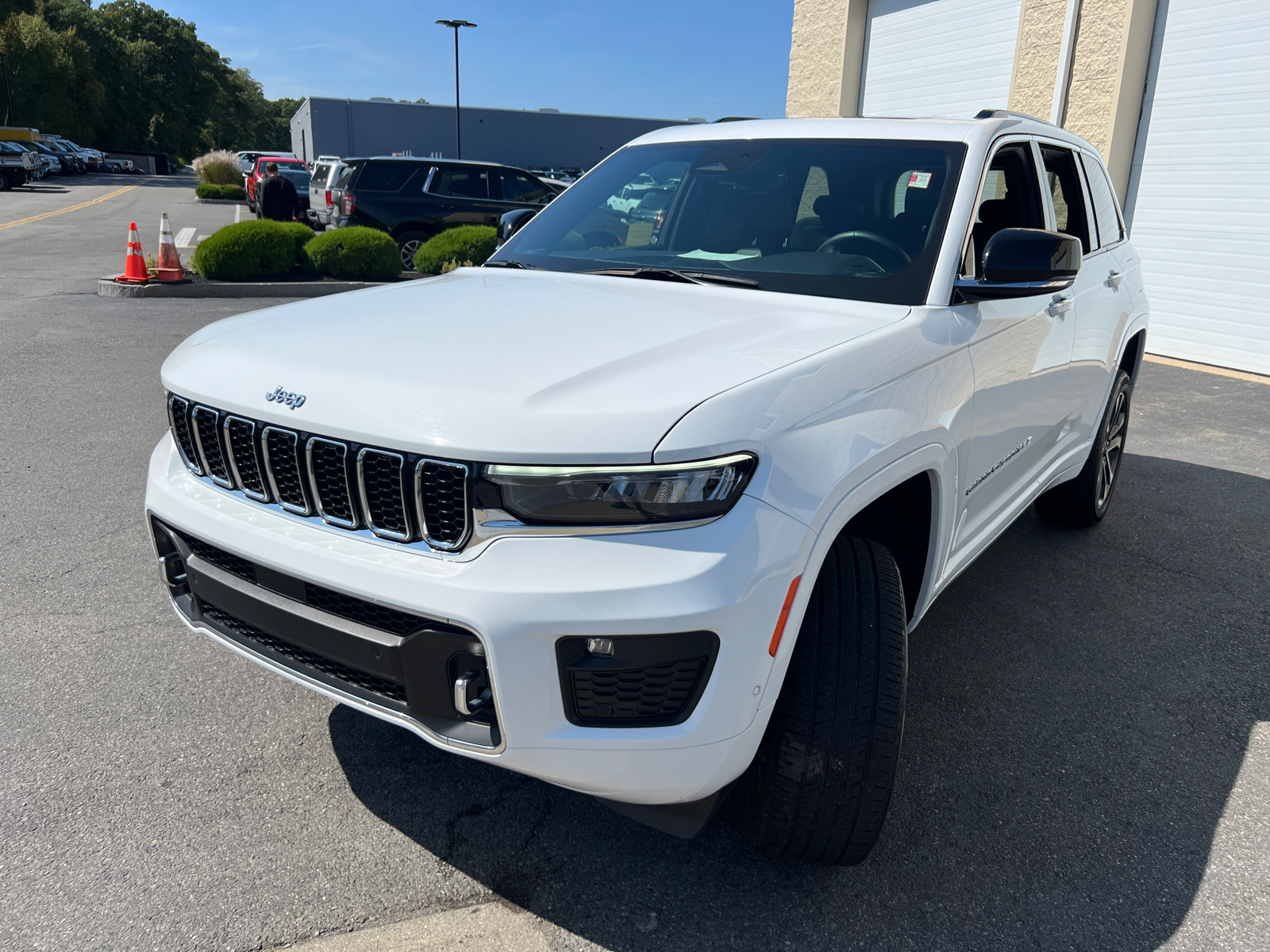 2022 Jeep Grand Cherokee Overland 4