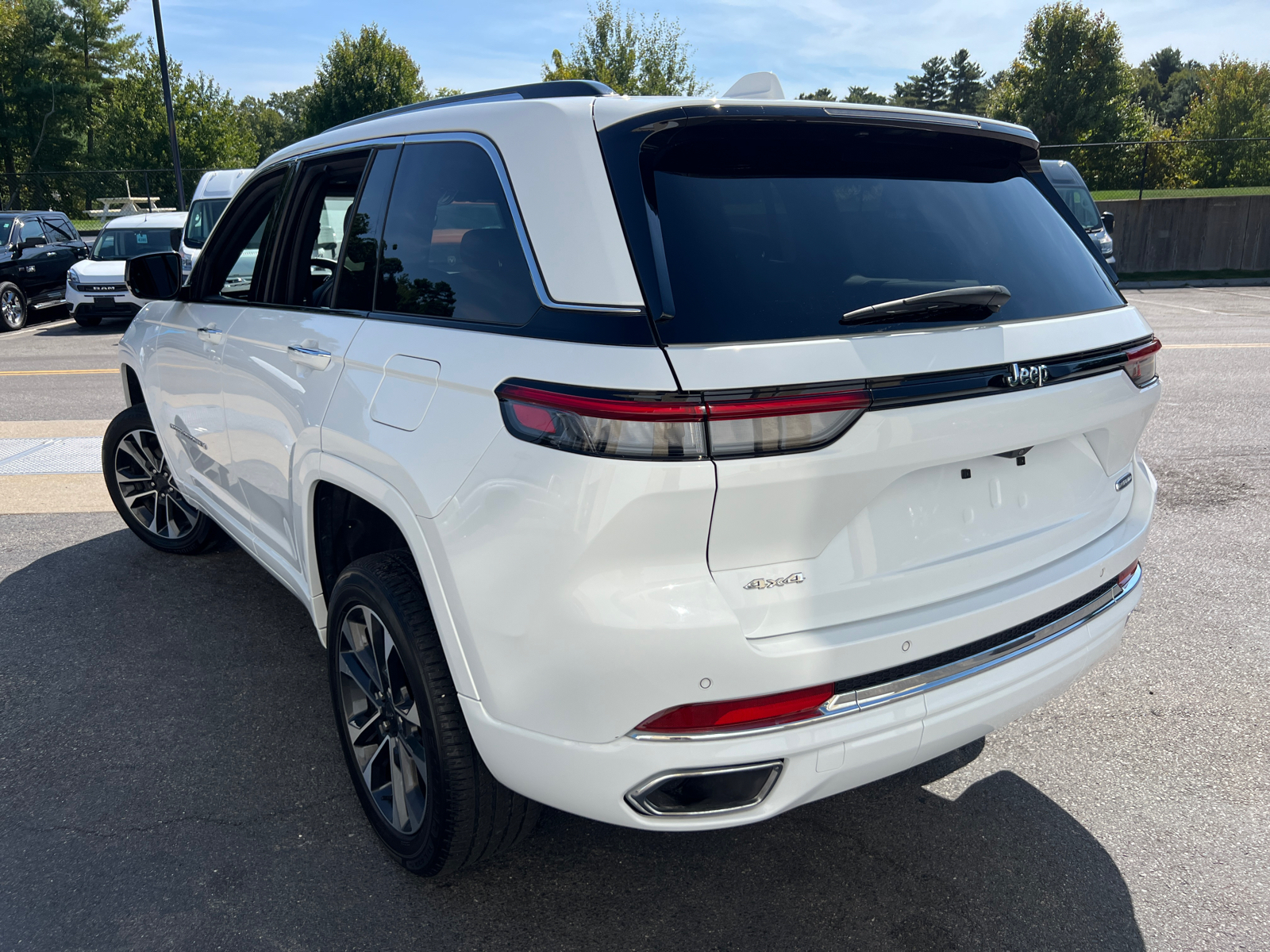 2022 Jeep Grand Cherokee Overland 7