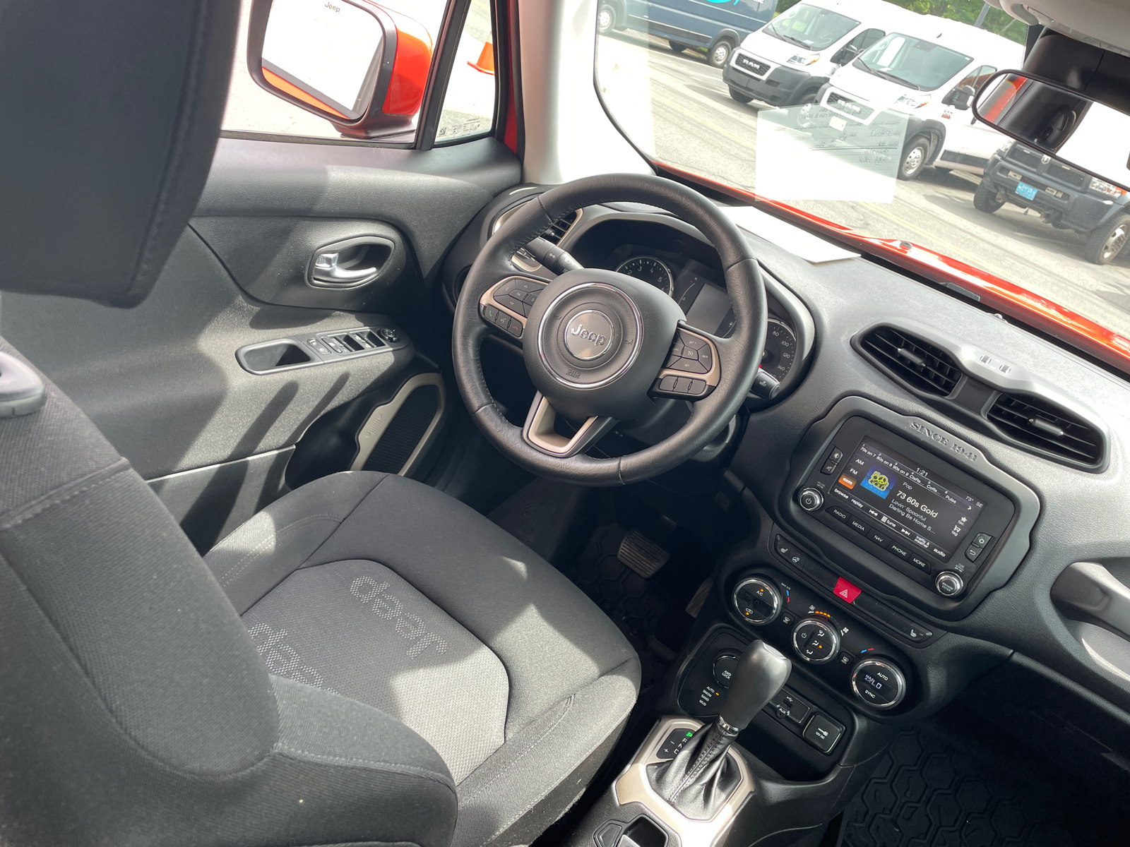 2015 Jeep Renegade Latitude 18