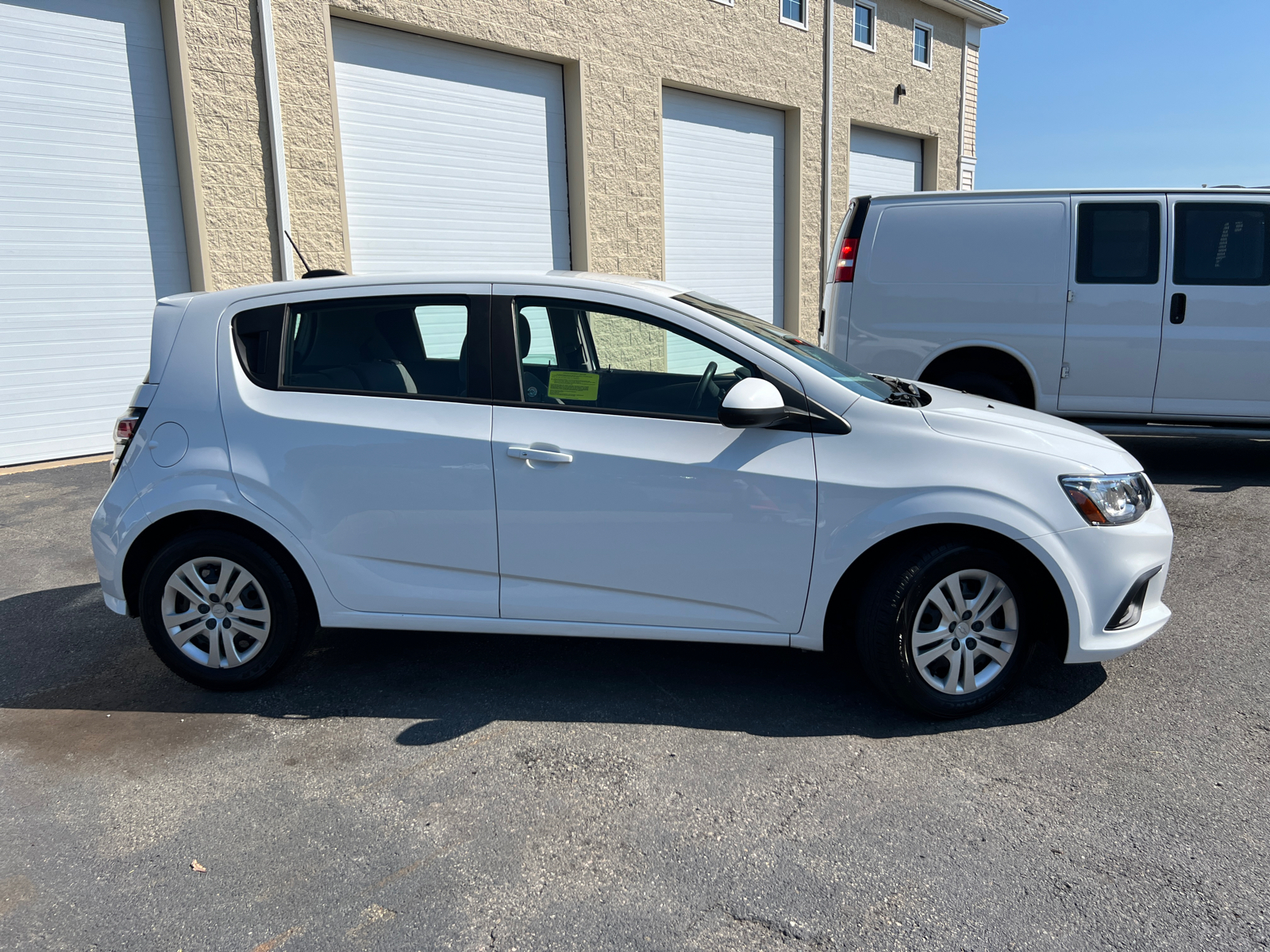 2020 Chevrolet Sonic LT 11