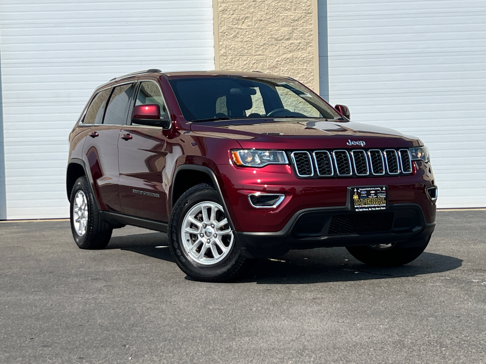 2020 Jeep Grand Cherokee Laredo E 2