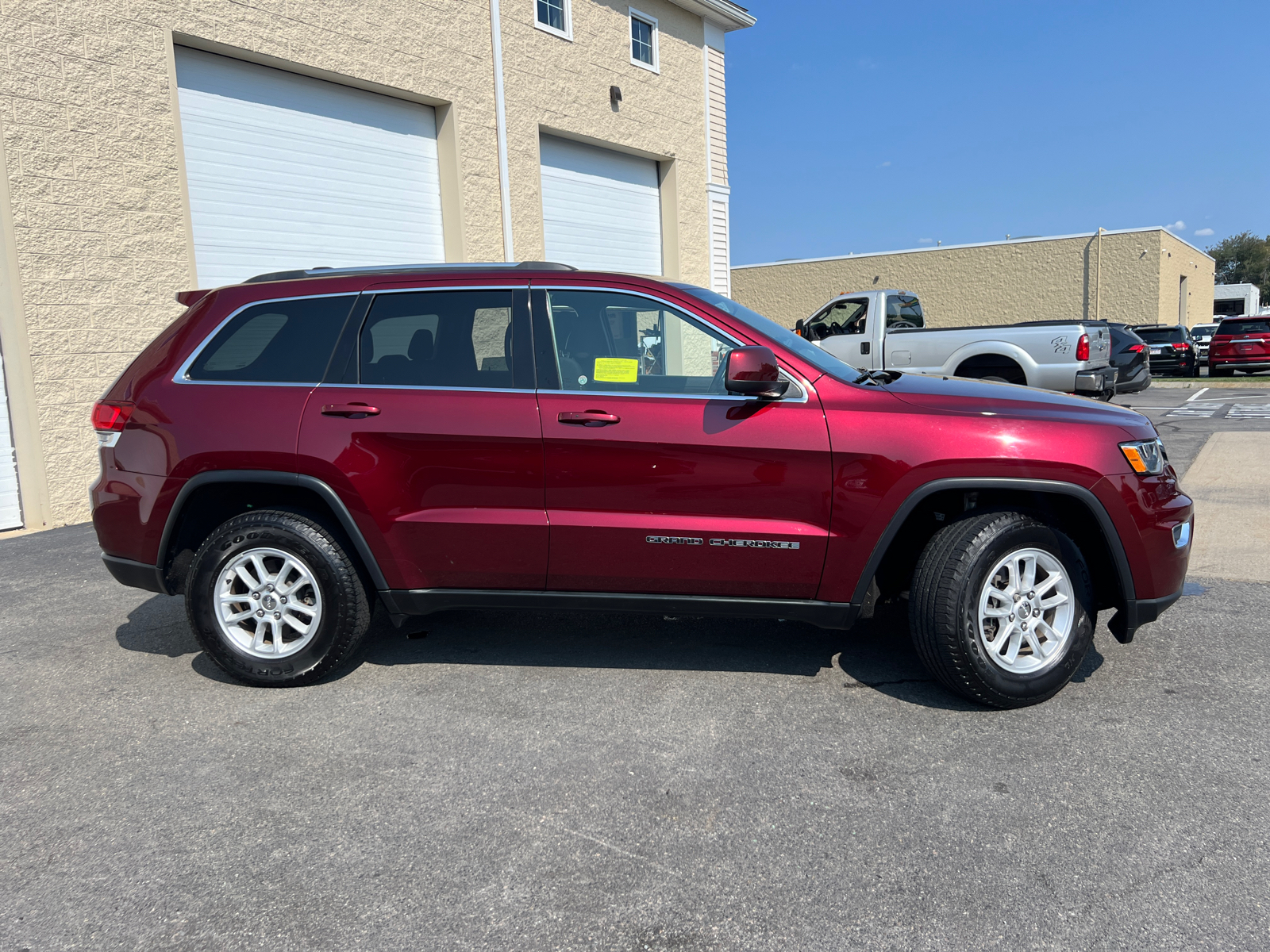 2020 Jeep Grand Cherokee Laredo E 12