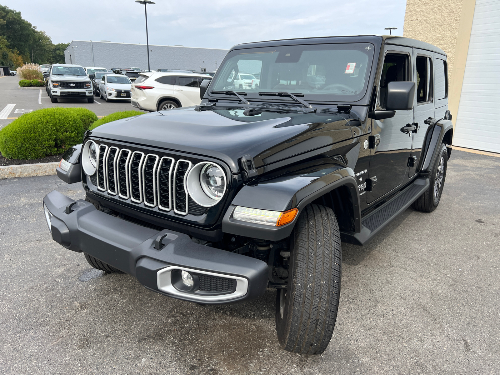 2024 Jeep Wrangler Sahara 4