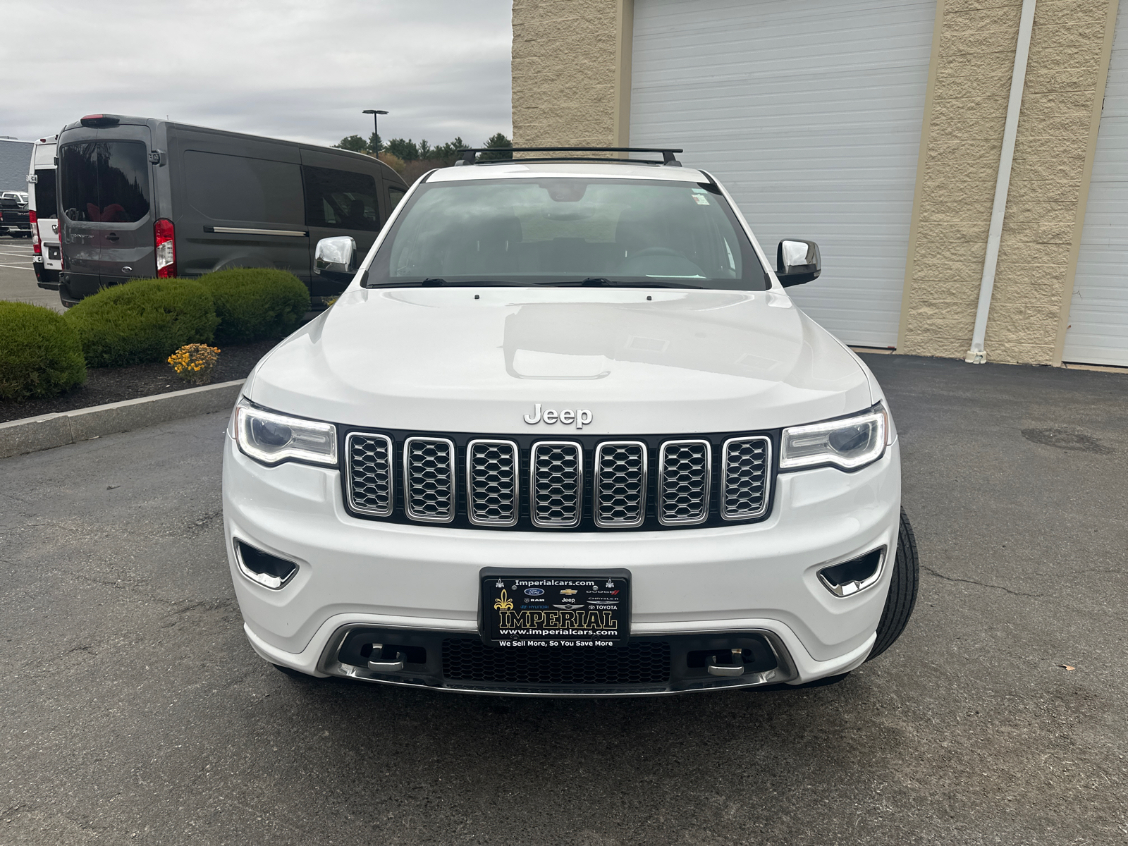 2019 Jeep Grand Cherokee Overland 3