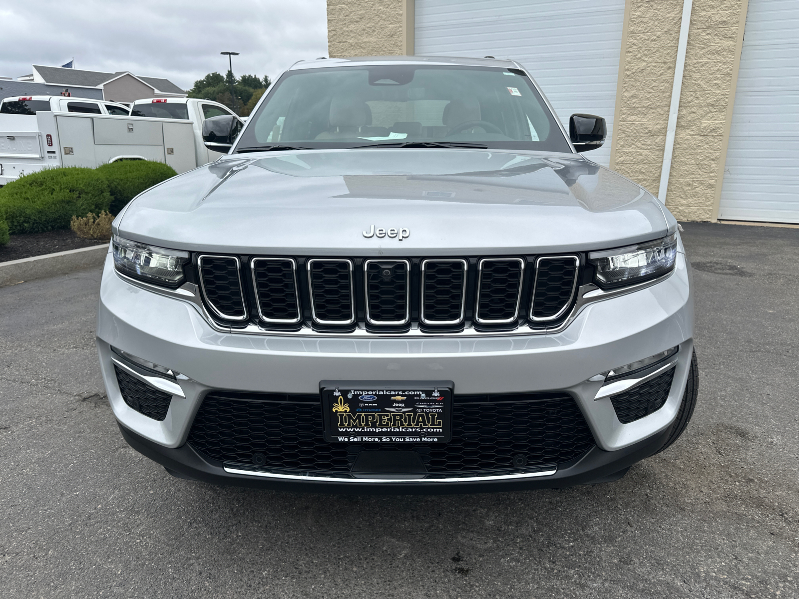 2023 Jeep Grand Cherokee Limited 3