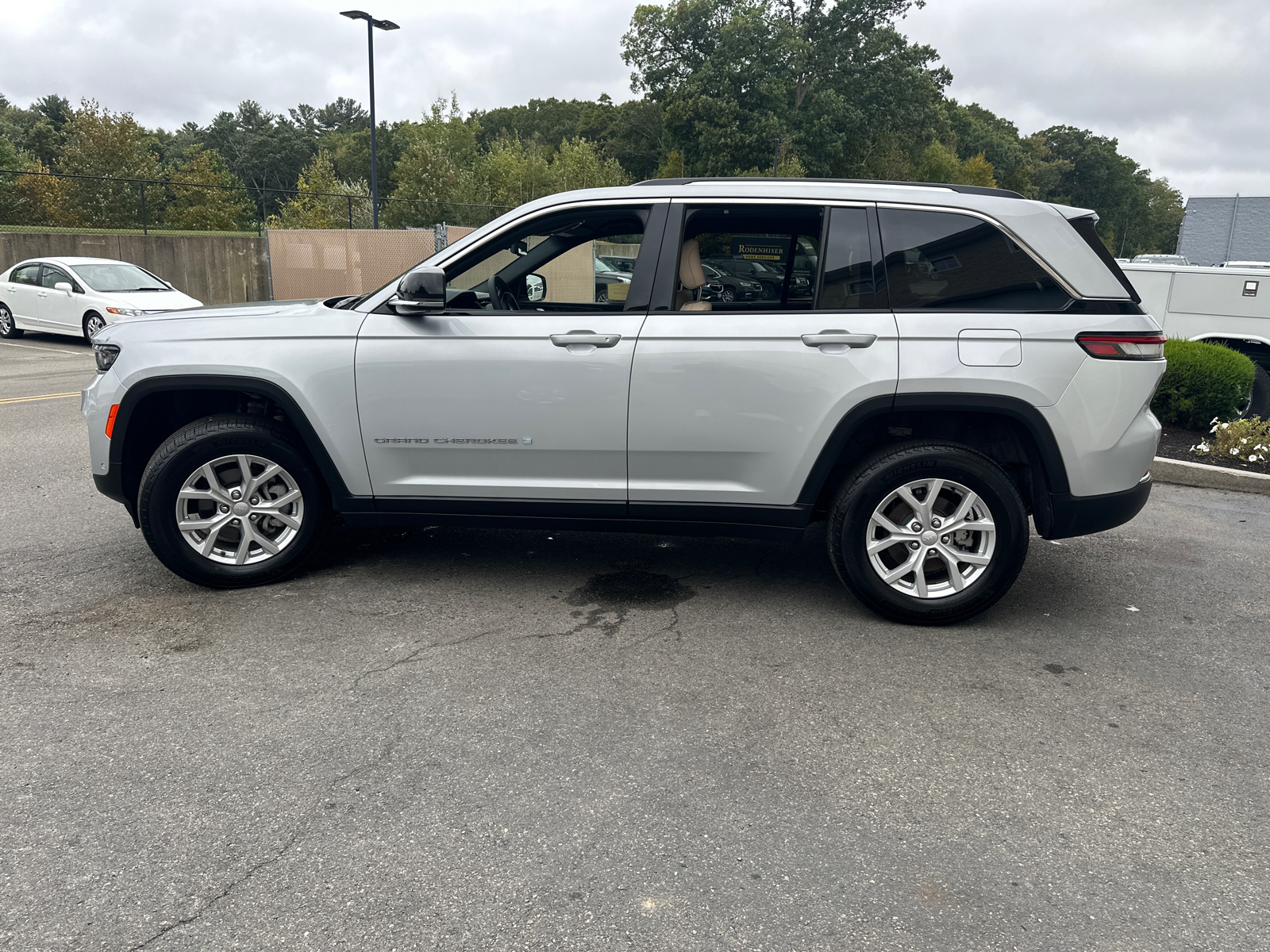 2023 Jeep Grand Cherokee Limited 5