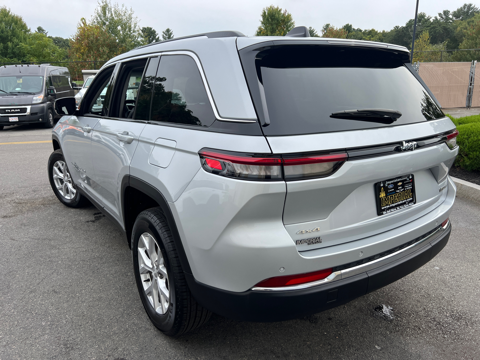 2023 Jeep Grand Cherokee Limited 7