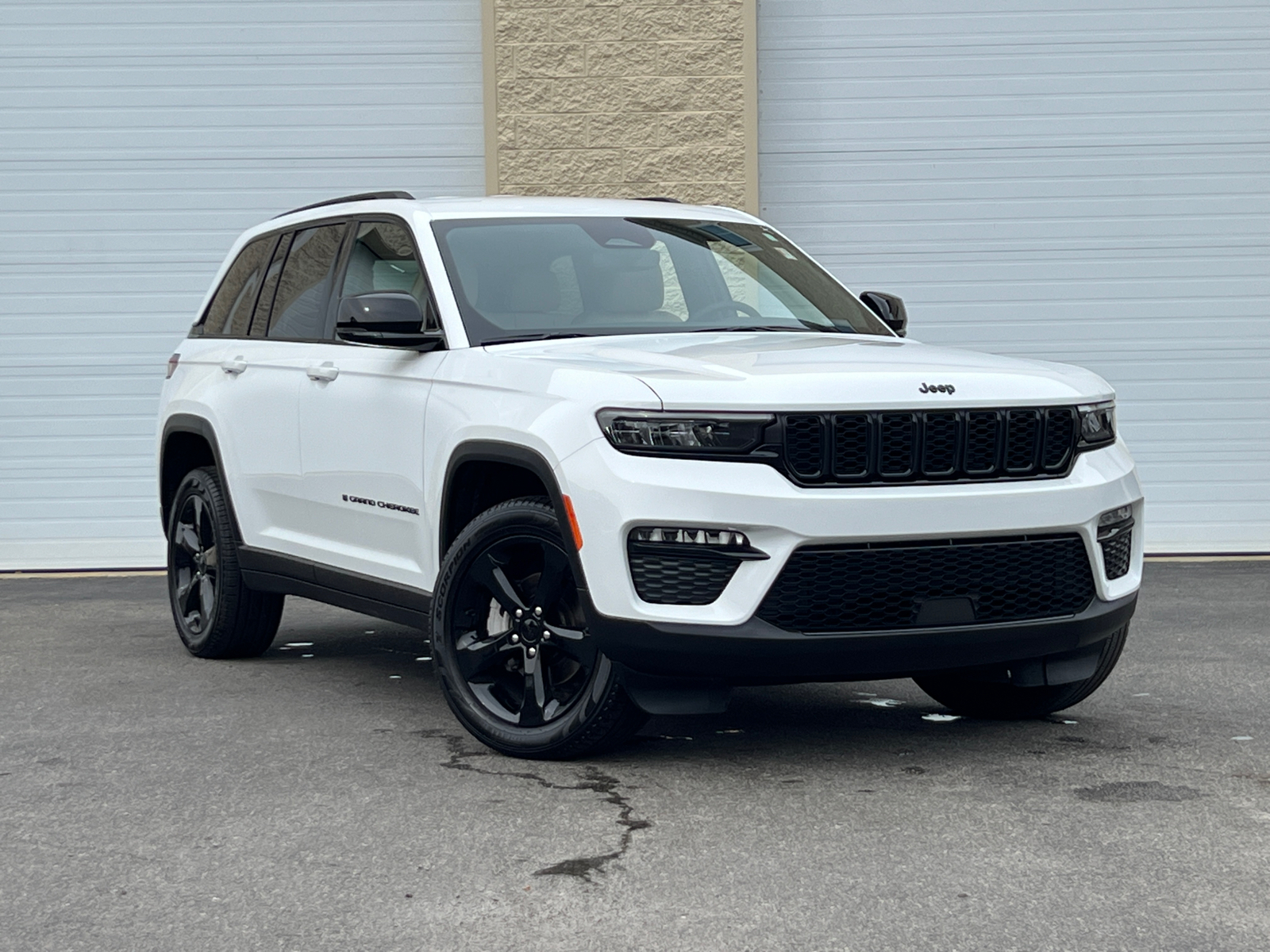 2023 Jeep Grand Cherokee Limited 1