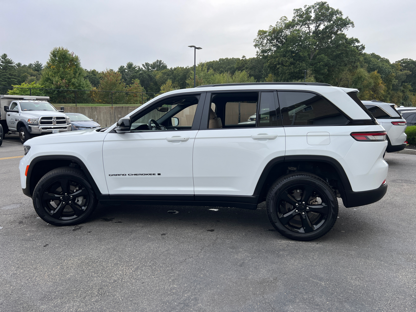 2023 Jeep Grand Cherokee Limited 5