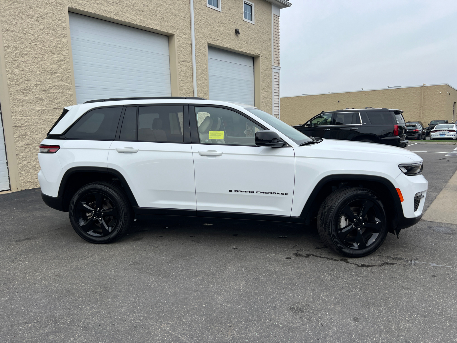 2023 Jeep Grand Cherokee Limited 11