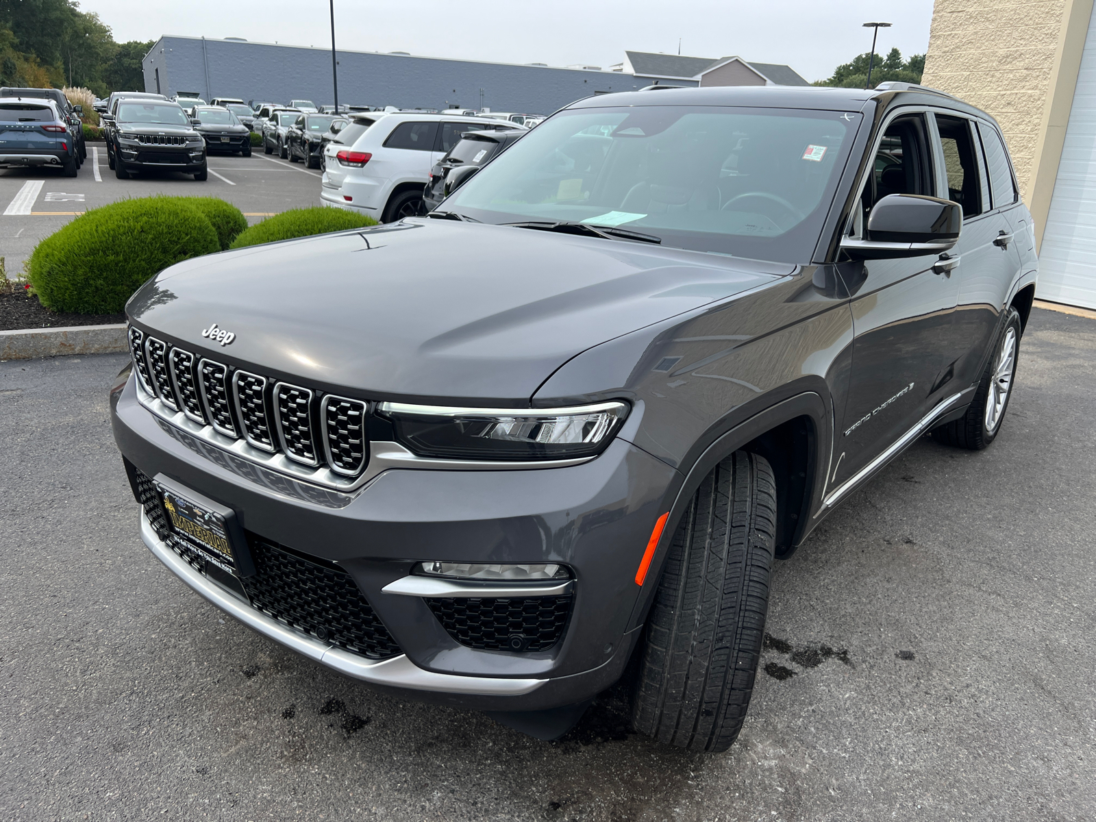 2022 Jeep Grand Cherokee Summit 4