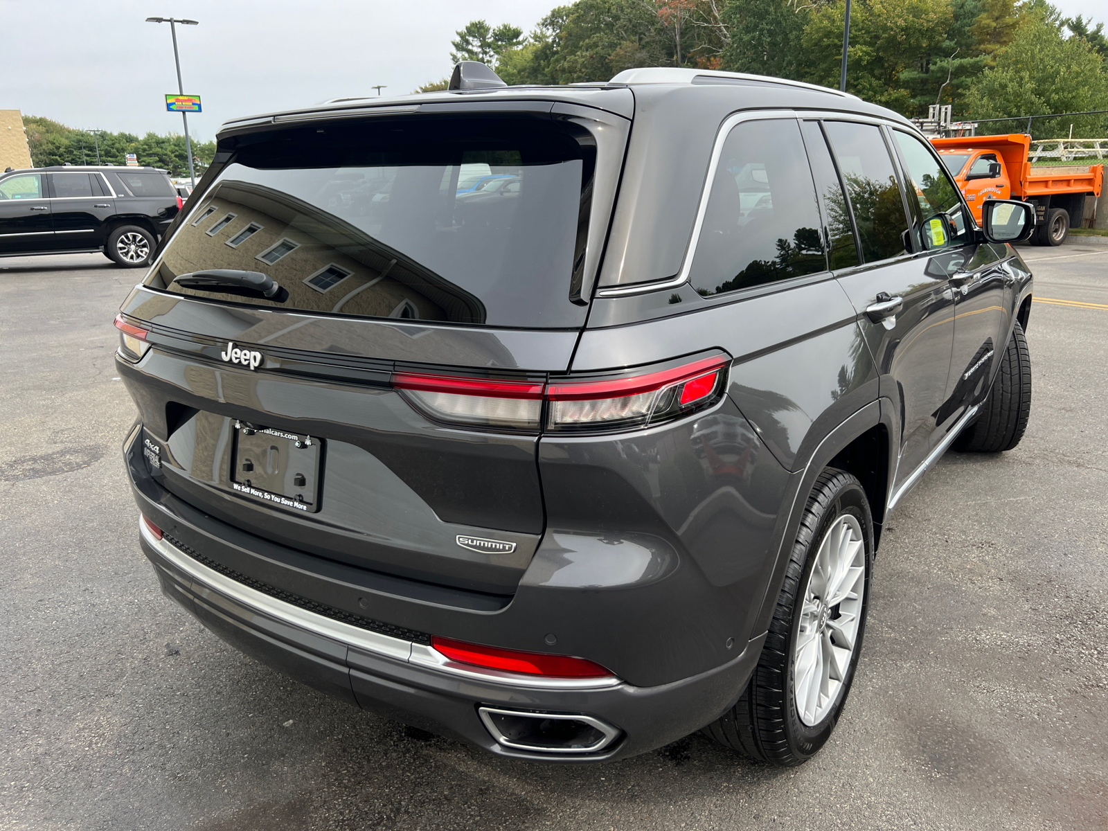 2022 Jeep Grand Cherokee Summit 10