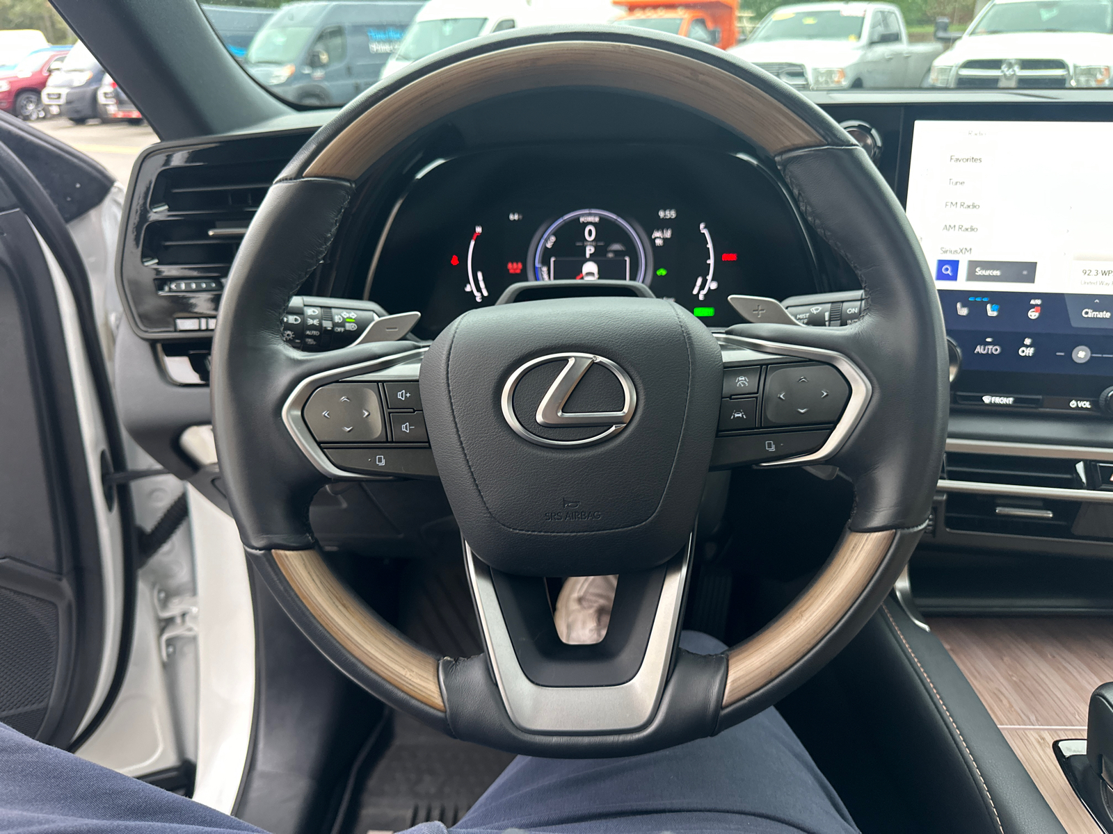 2023 Lexus RX 350h Luxury 24