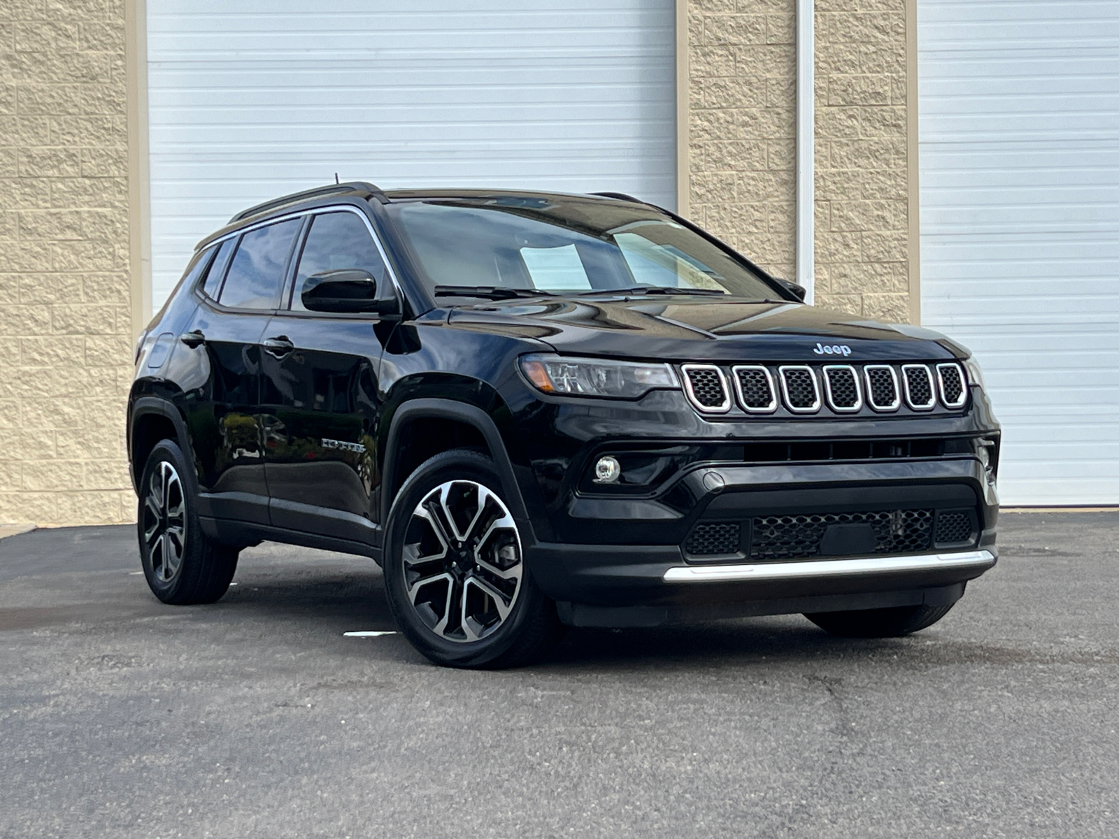 2023 Jeep Compass Limited 1