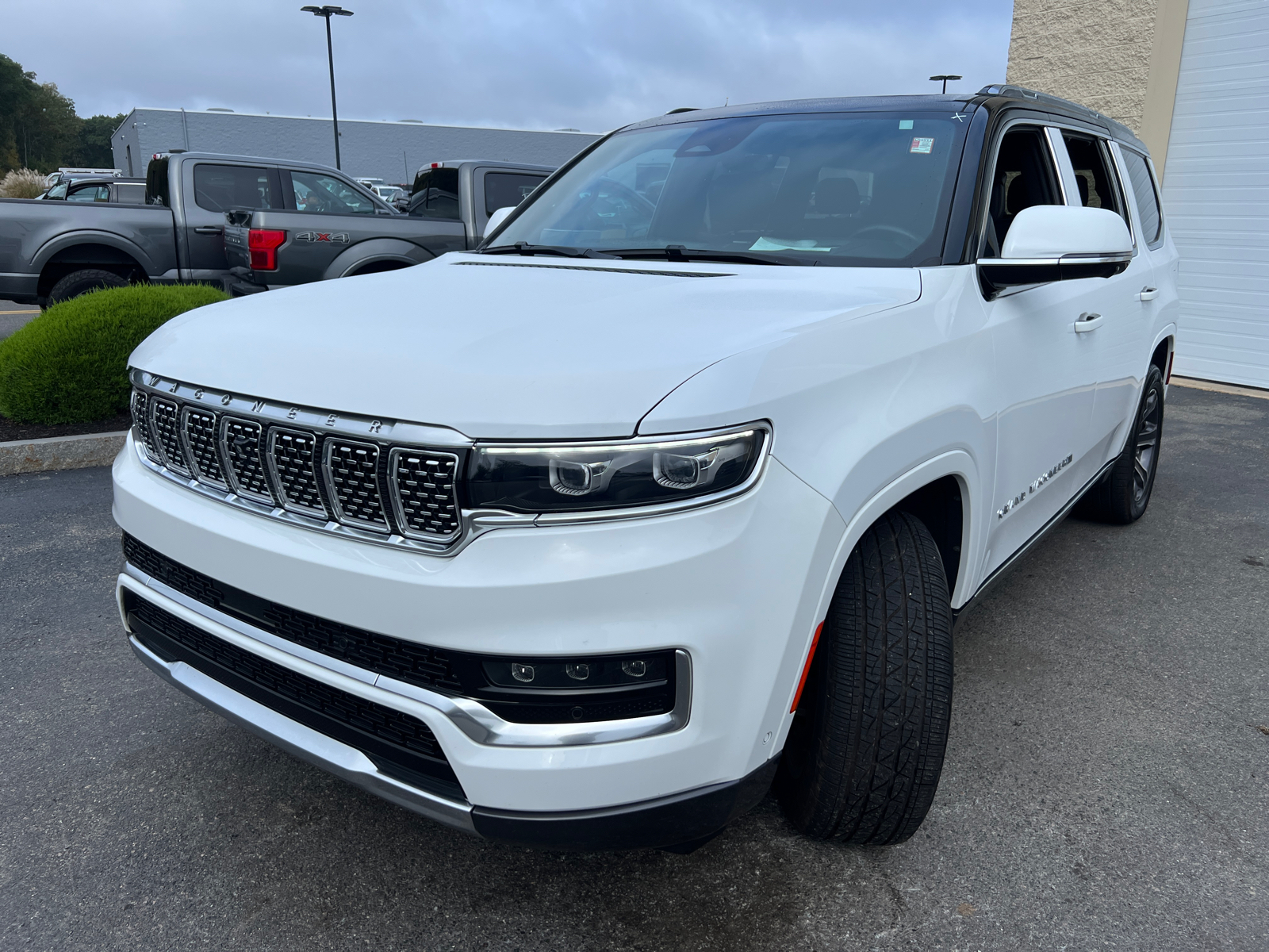 2022 Jeep Grand Wagoneer Series I 4