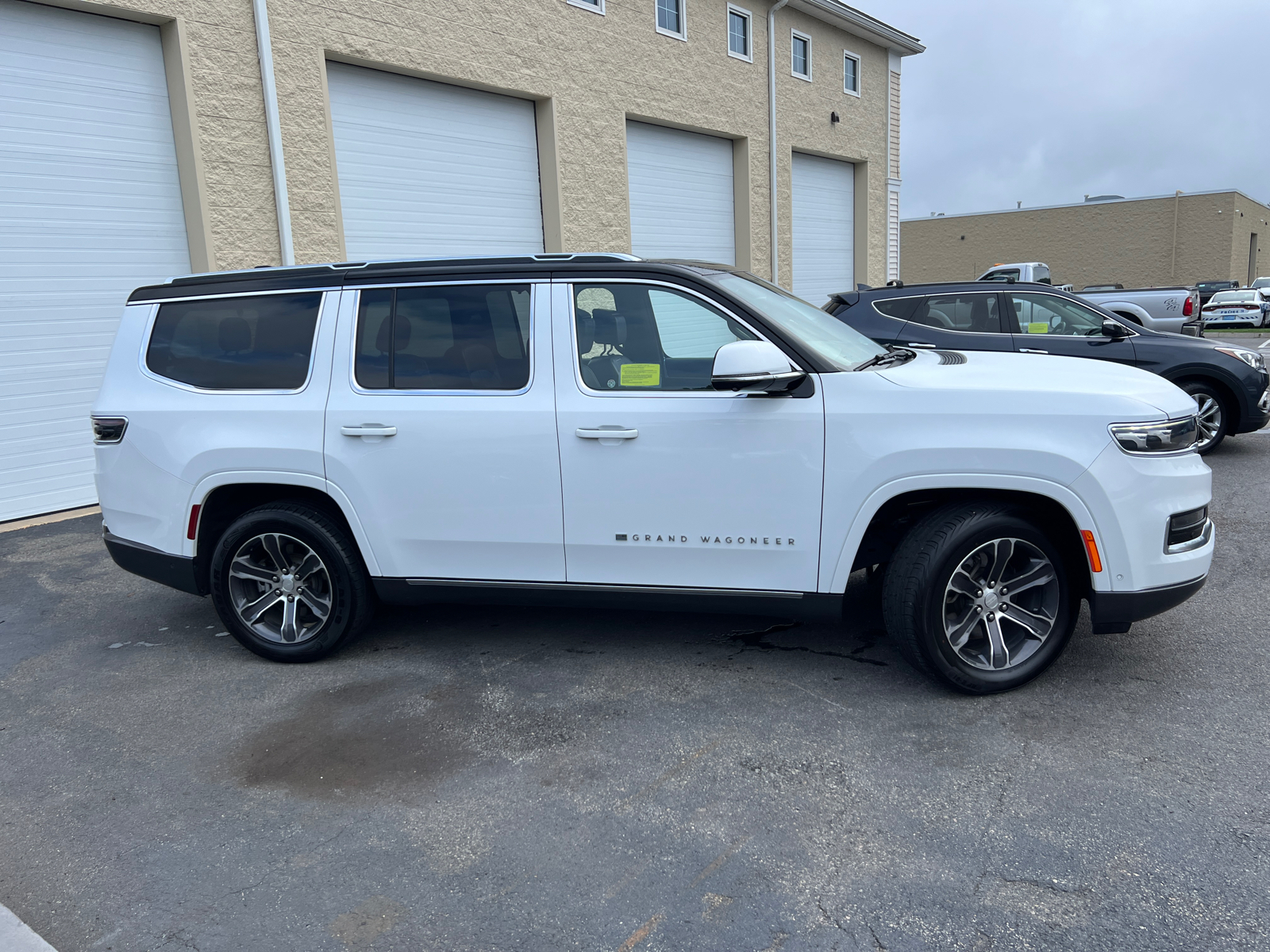 2022 Jeep Grand Wagoneer Series I 11