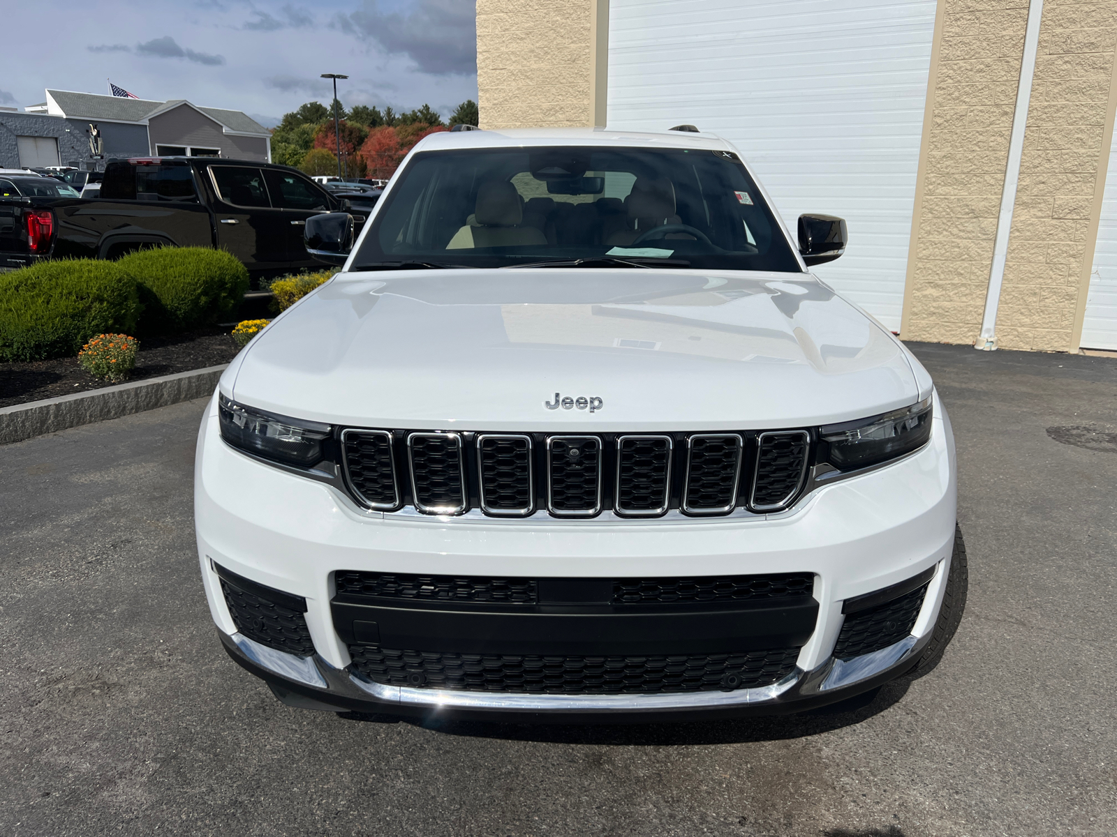 2023 Jeep Grand Cherokee L Limited 3