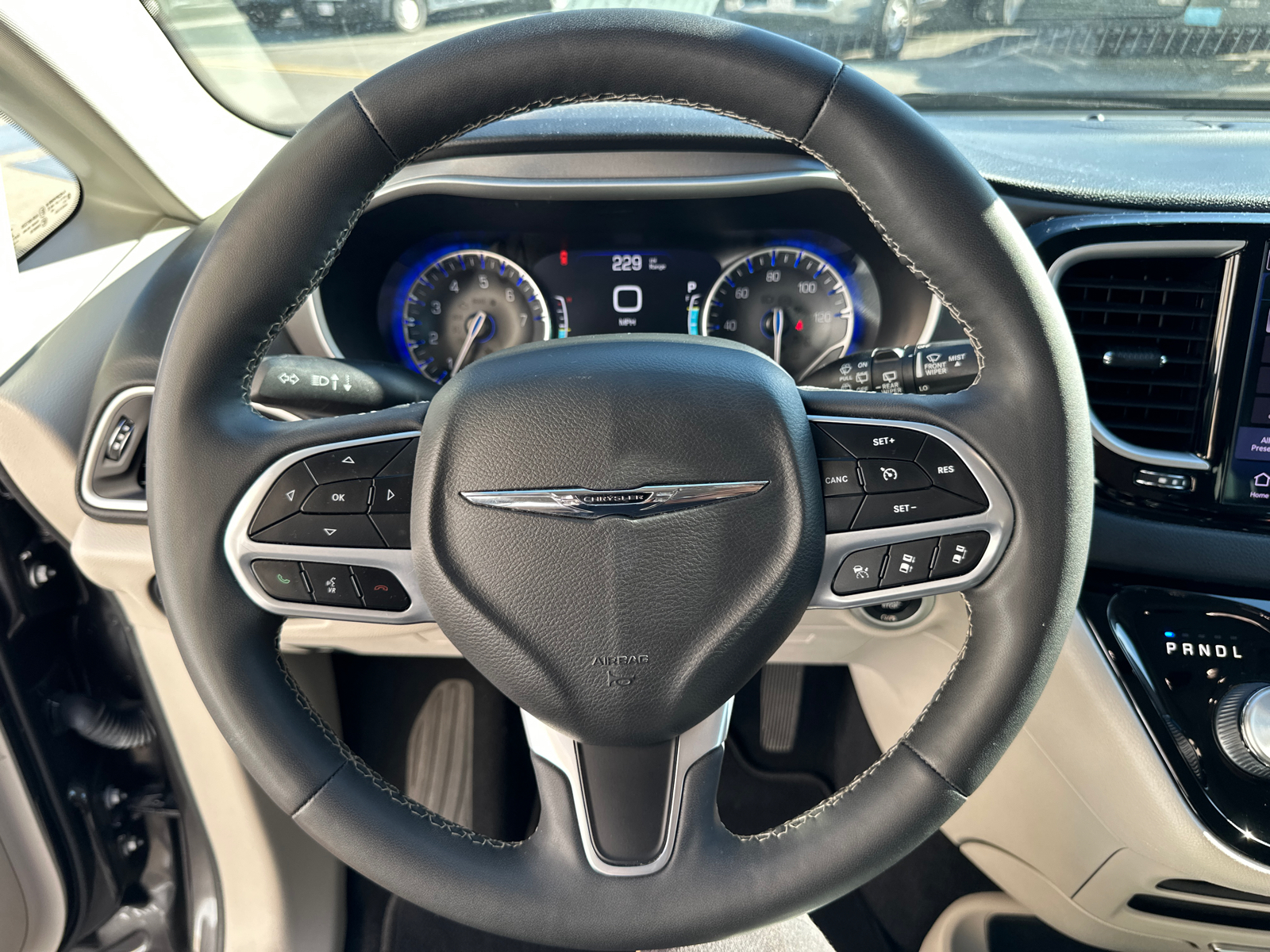 2022 Chrysler Pacifica Touring L 21