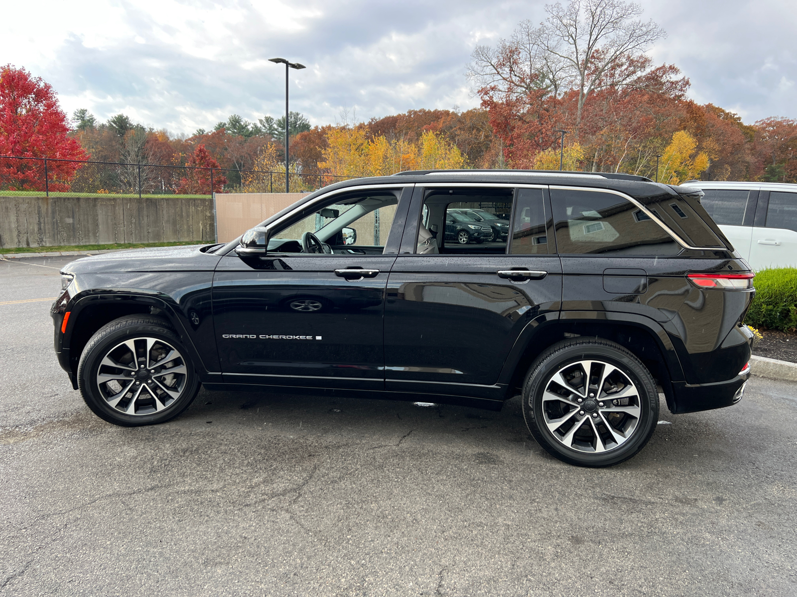 2022 Jeep Grand Cherokee Overland 5