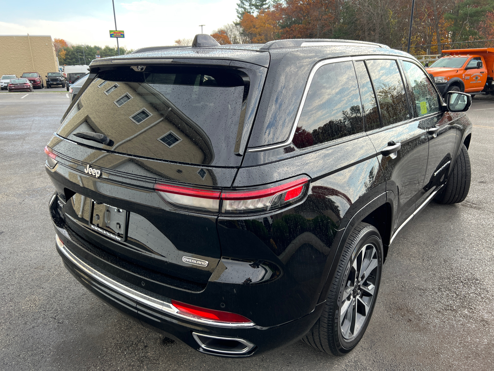 2022 Jeep Grand Cherokee Overland 10