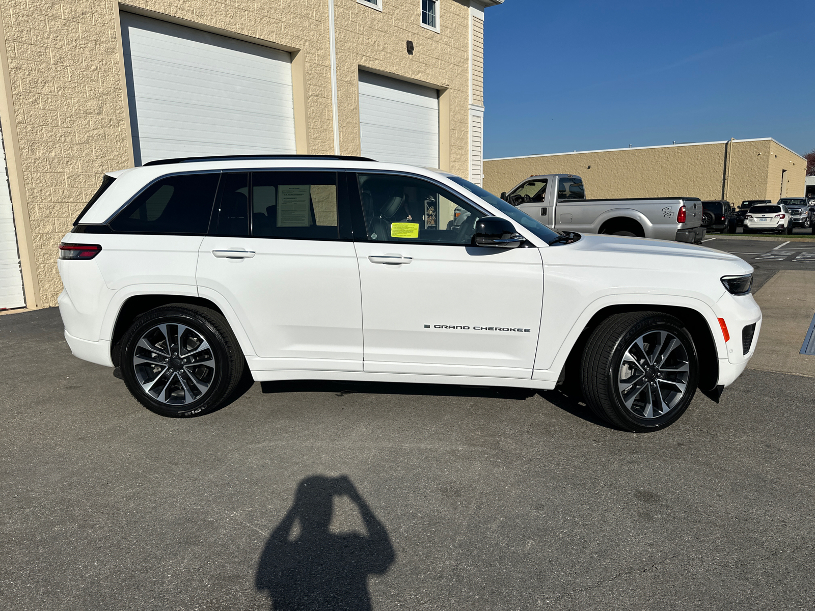 2023 Jeep Grand Cherokee Overland 4xe 11