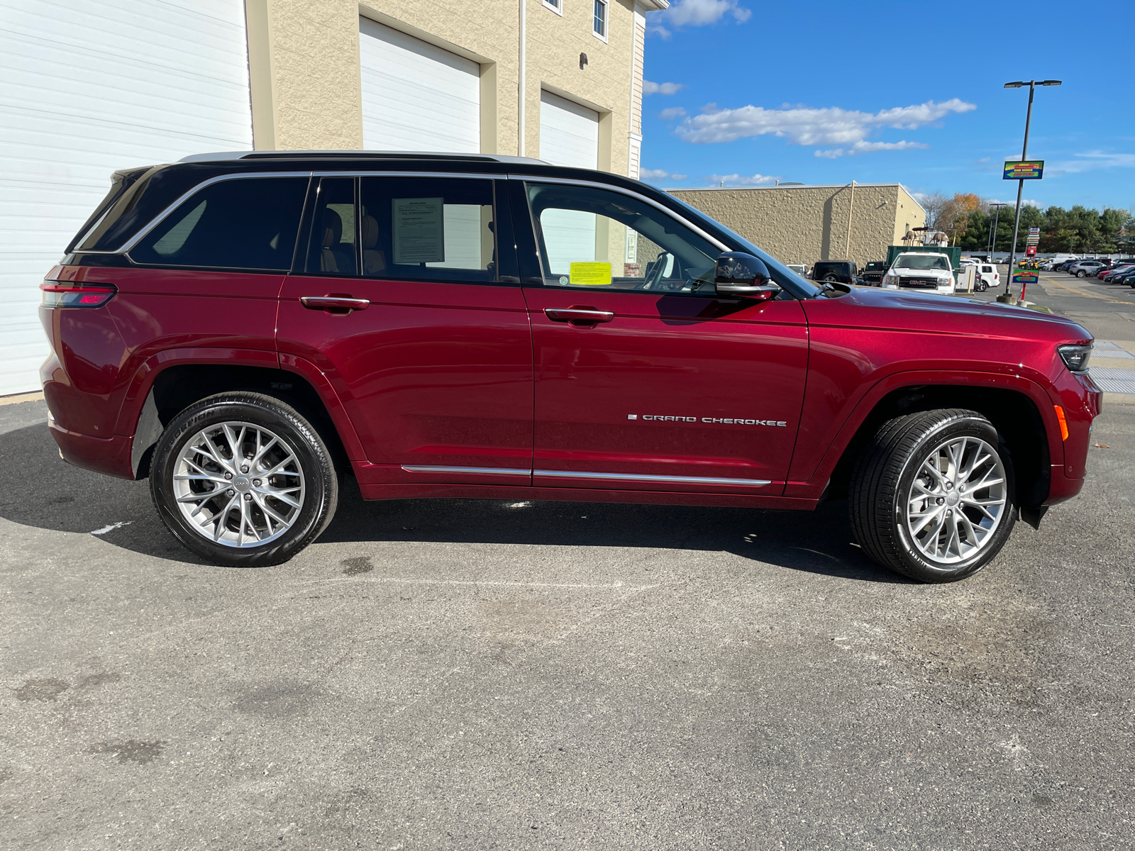 2024 Jeep Grand Cherokee Summit 16