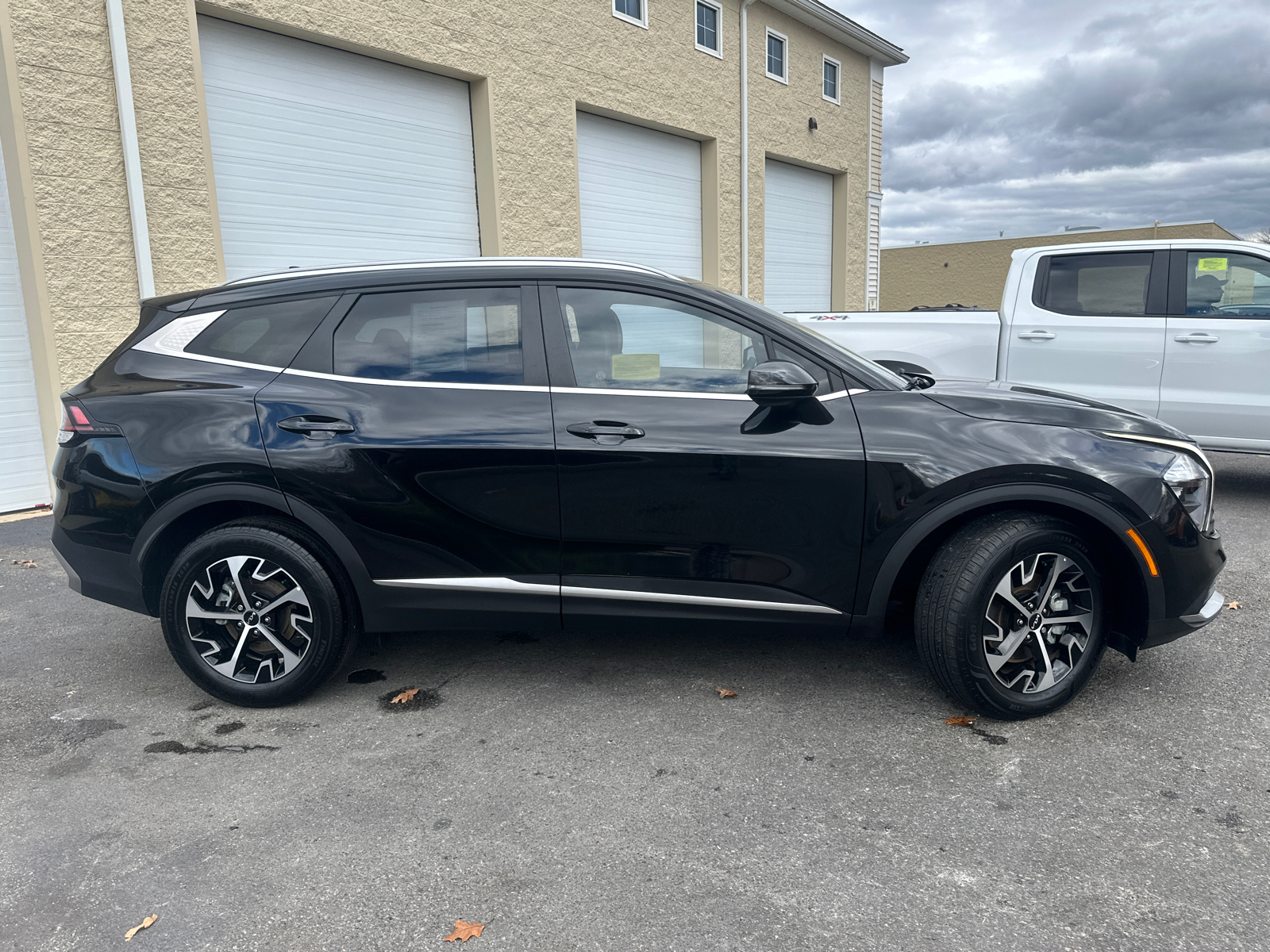 2023 Kia Sportage Hybrid EX 11