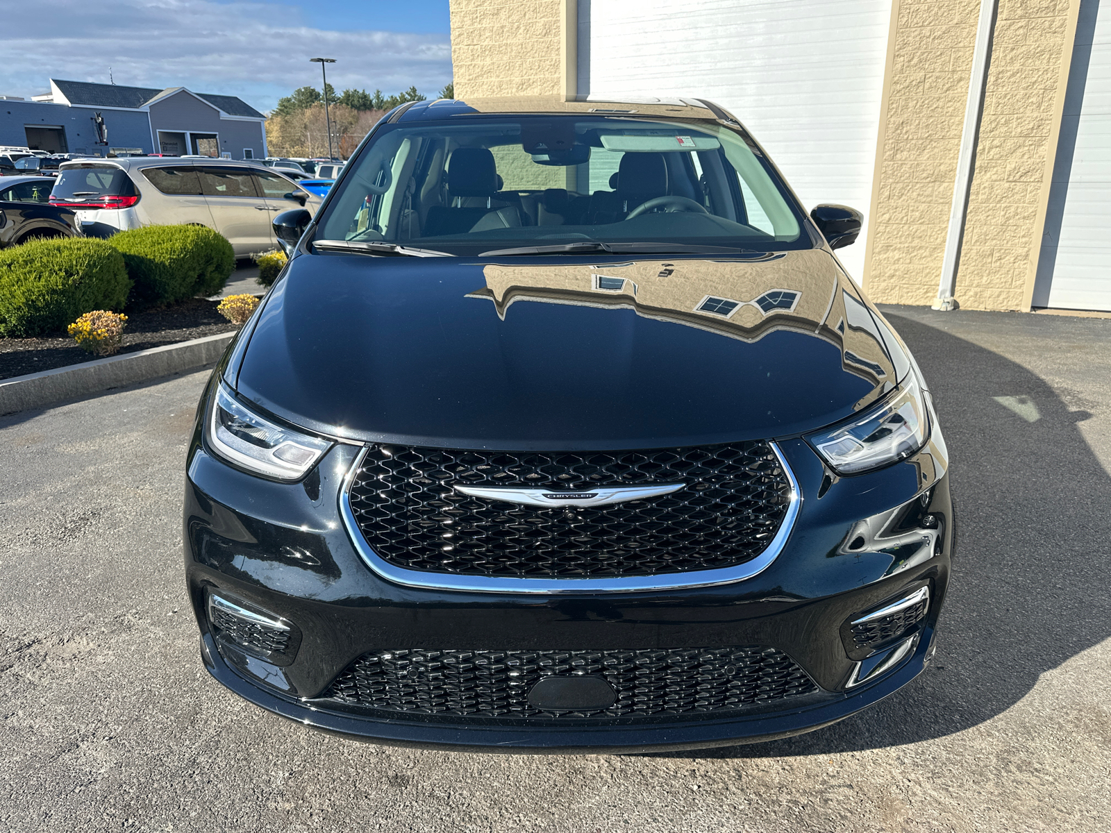 2024 Chrysler Pacifica Touring L 3