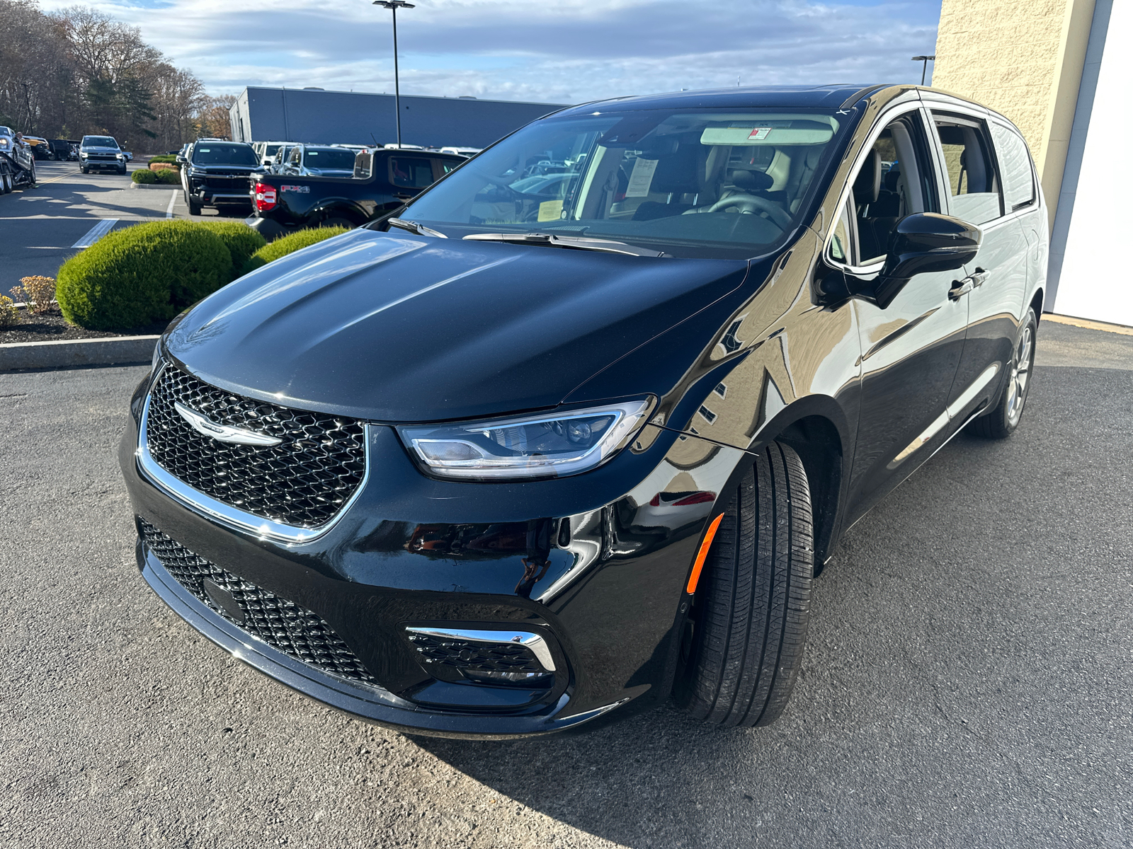 2024 Chrysler Pacifica Touring L 4