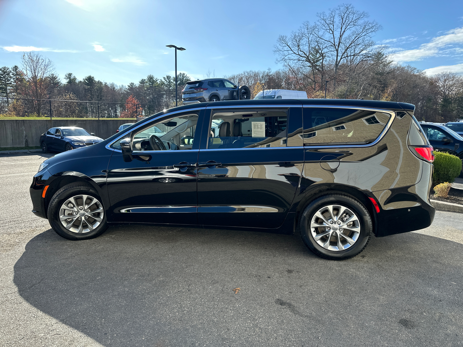 2024 Chrysler Pacifica Touring L 5