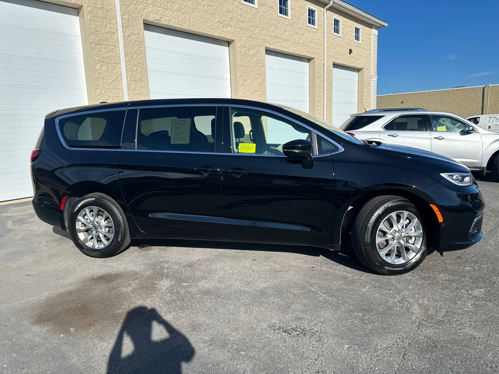 2024 Chrysler Pacifica Touring L 11