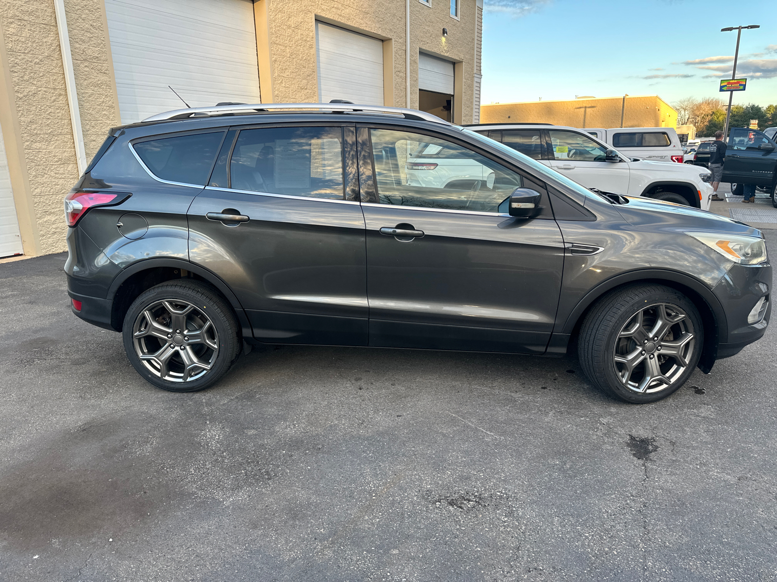 2017 Ford Escape Titanium 12