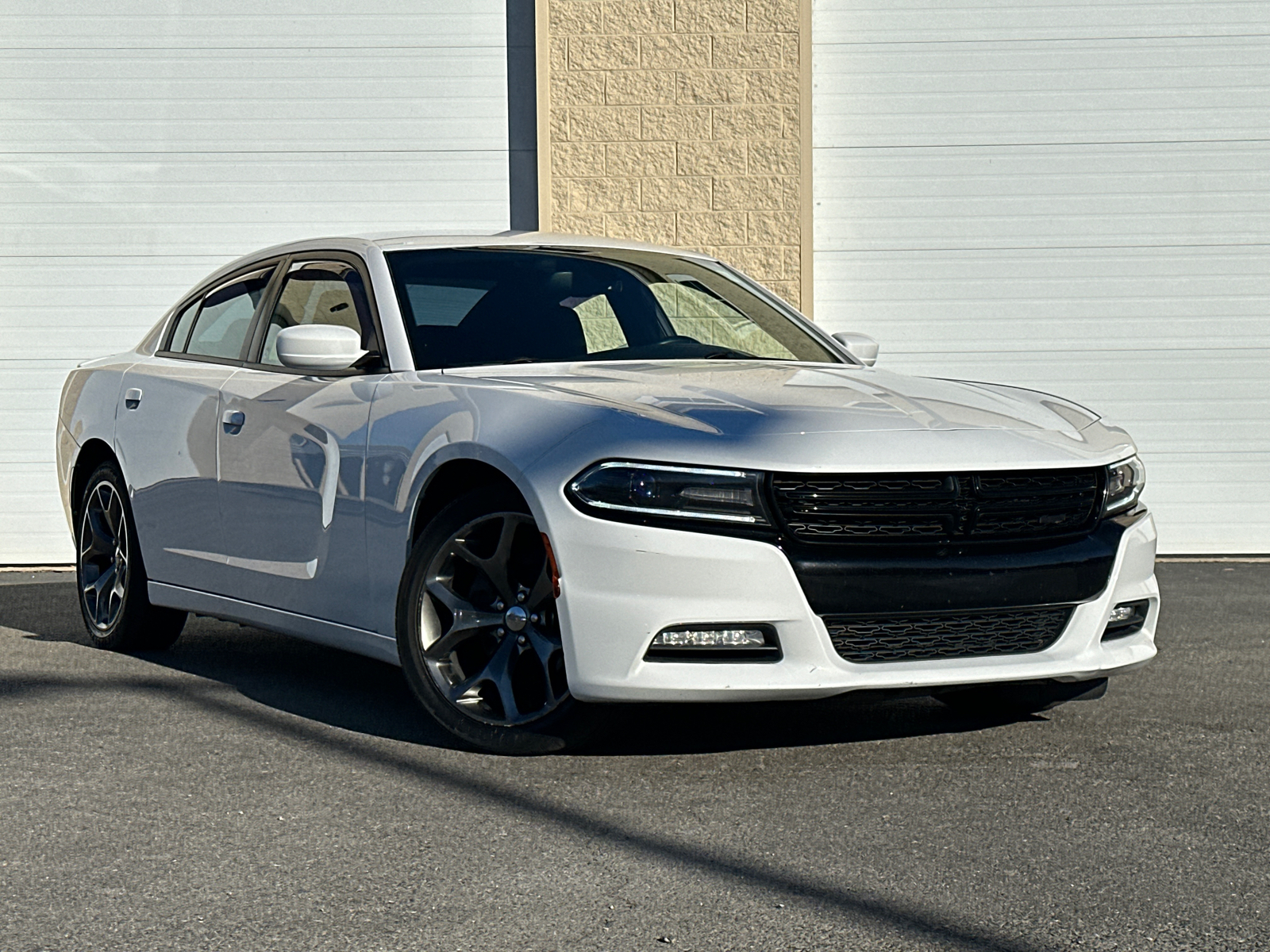 2015 Dodge Charger SXT 1