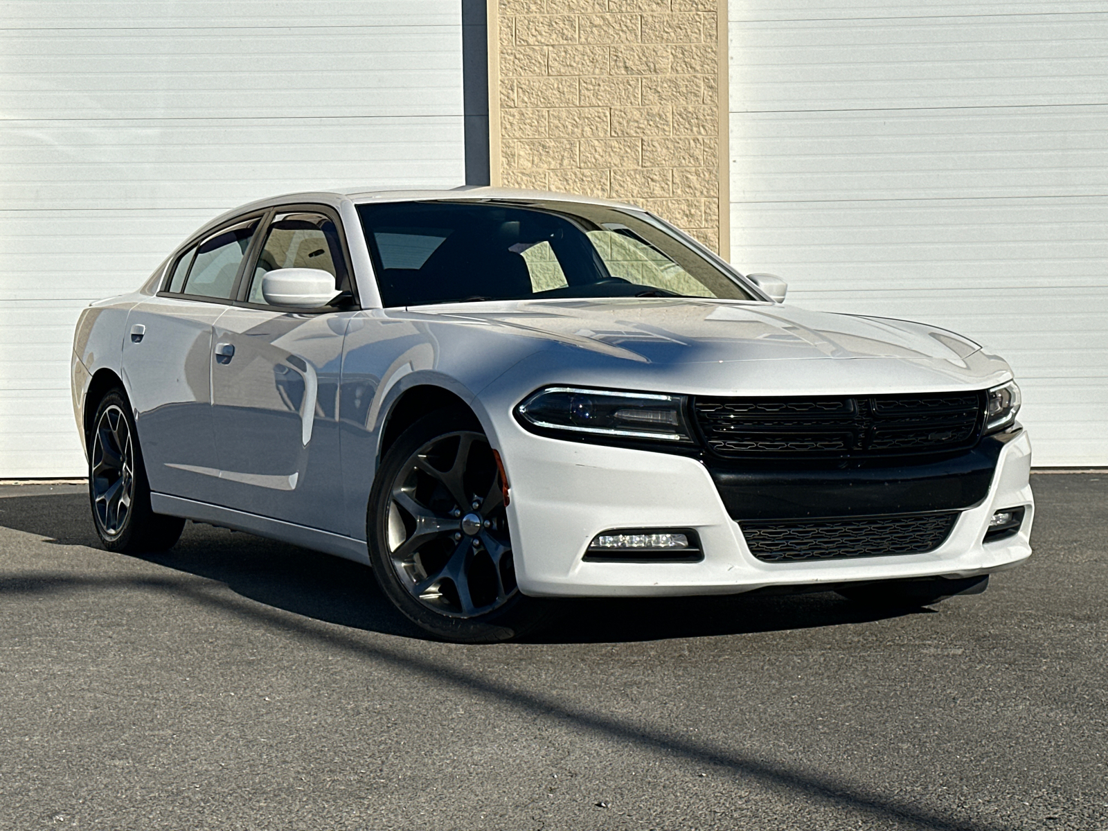 2015 Dodge Charger SXT 2