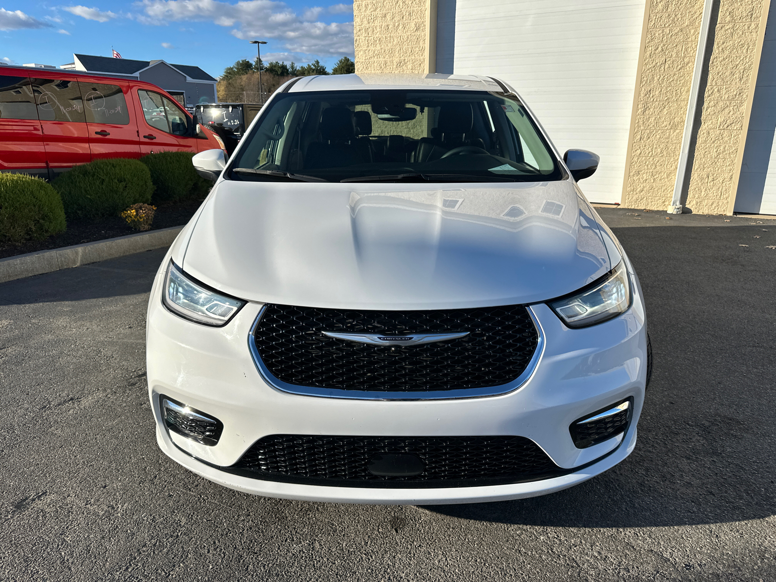 2023 Chrysler Pacifica Touring L 3