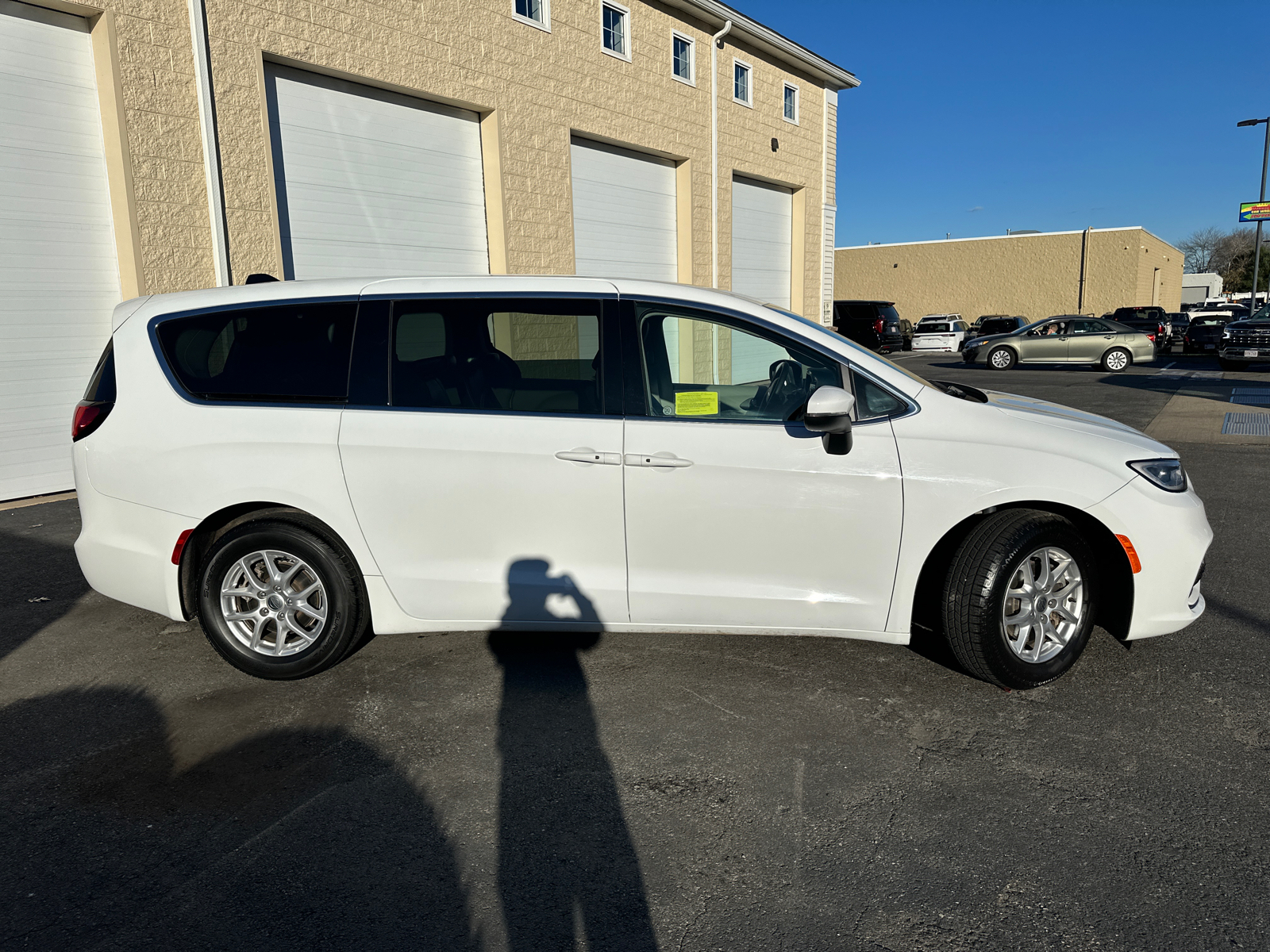 2023 Chrysler Pacifica Touring L 11