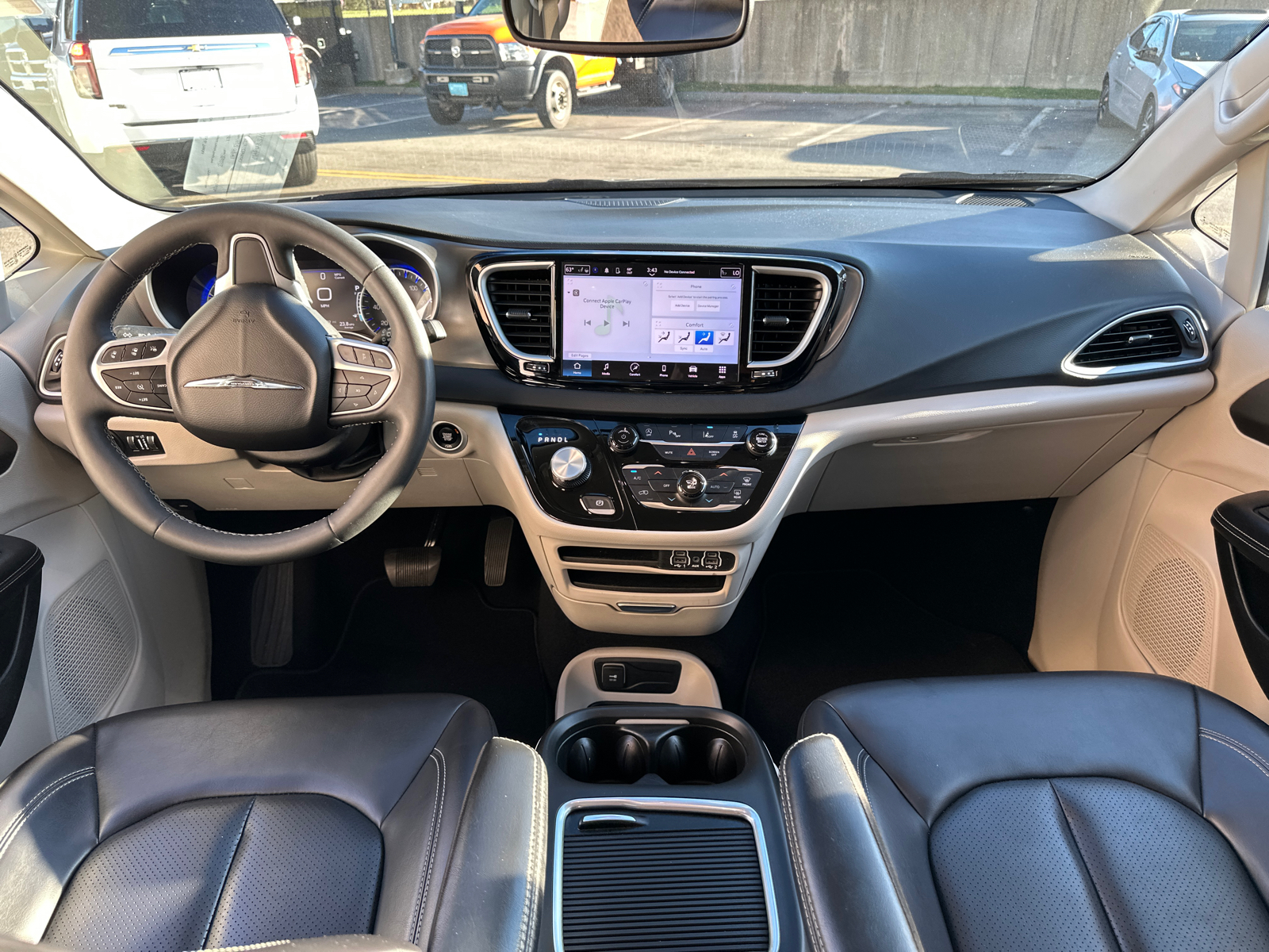 2023 Chrysler Pacifica Touring L 14