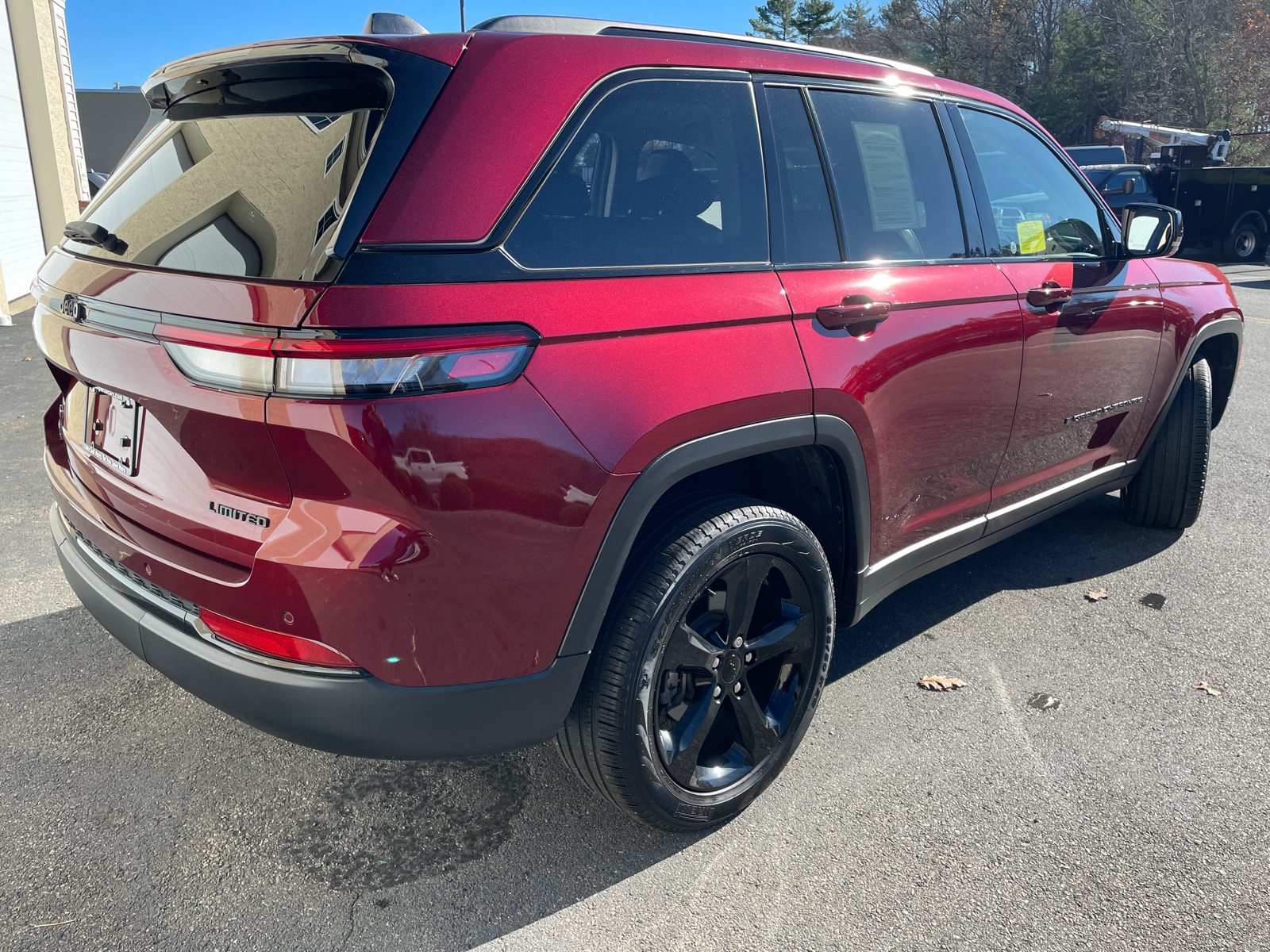 2023 Jeep Grand Cherokee Limited 14