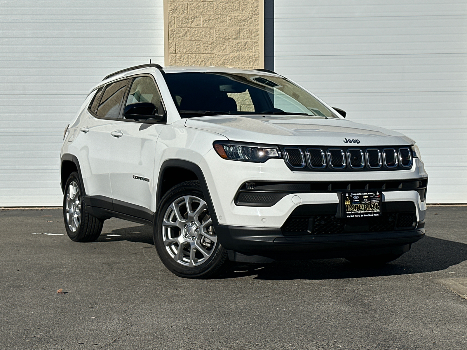 2022 Jeep Compass Latitude Lux 1