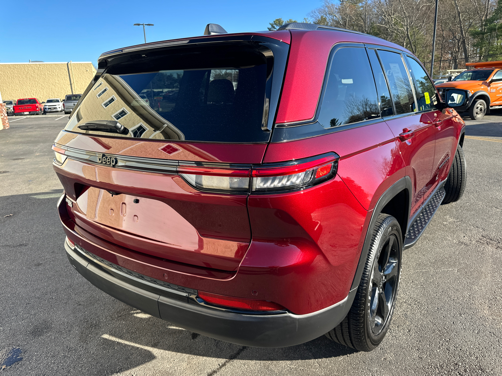 2023 Jeep Grand Cherokee Altitude 11