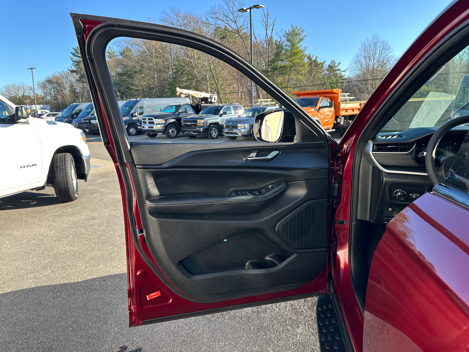 2023 Jeep Grand Cherokee Altitude 18