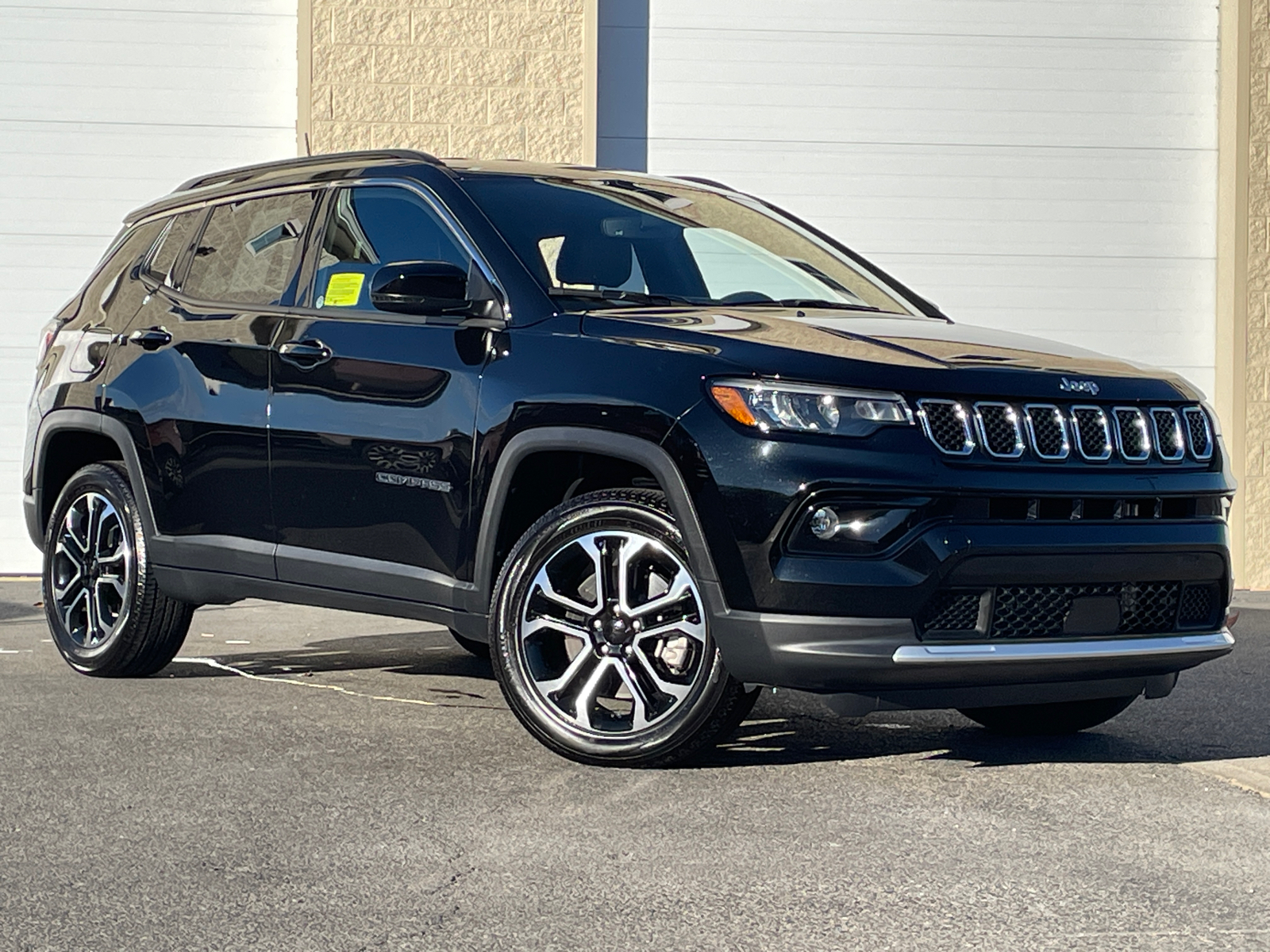 2023 Jeep Compass Limited 1