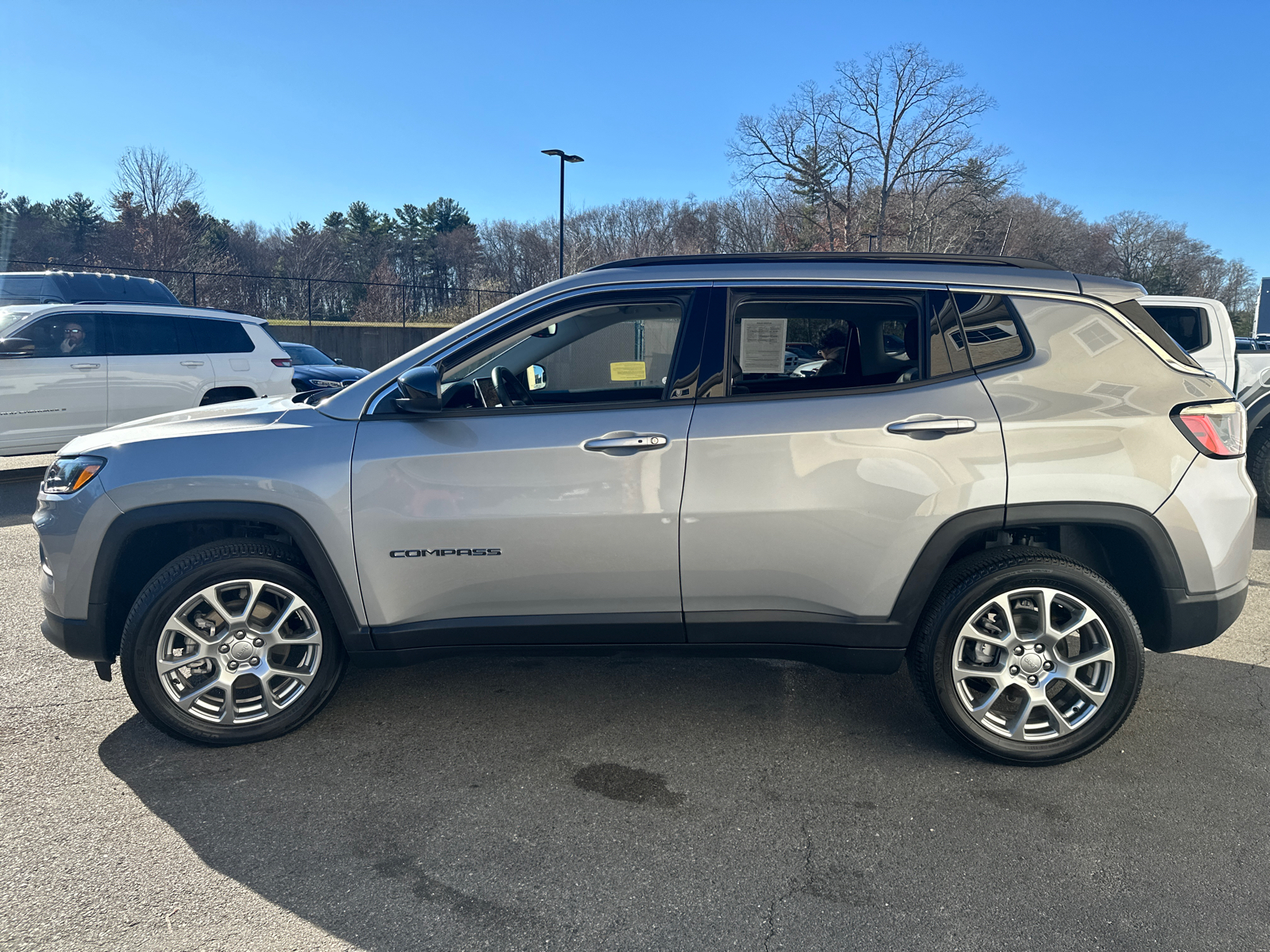 2022 Jeep Compass Latitude Lux 5