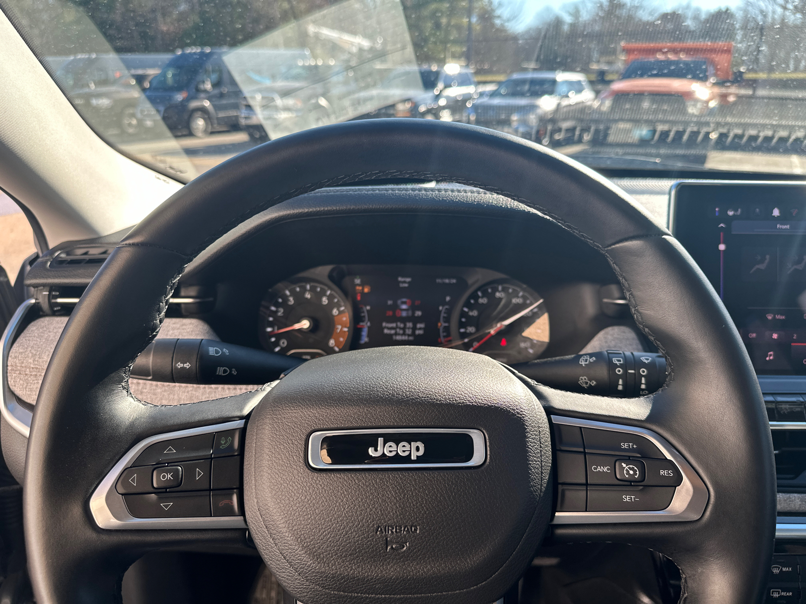 2022 Jeep Compass Latitude Lux 24