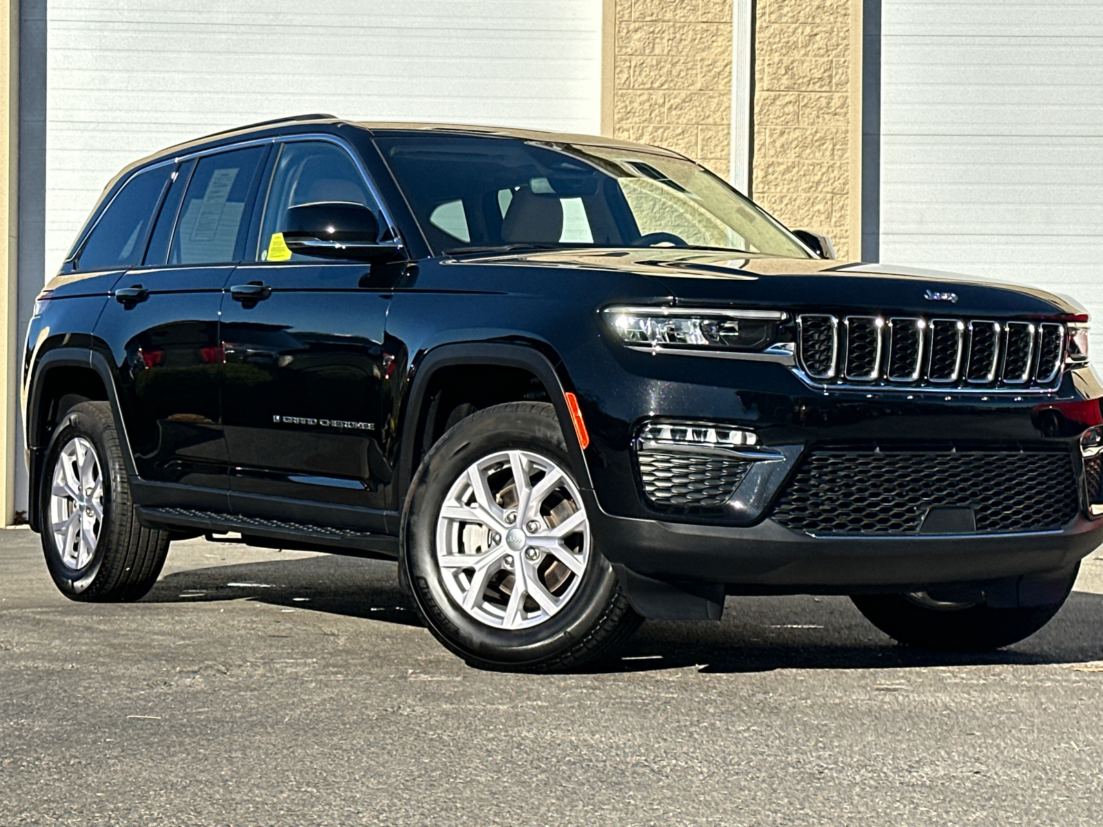 2022 Jeep Grand Cherokee Limited 1